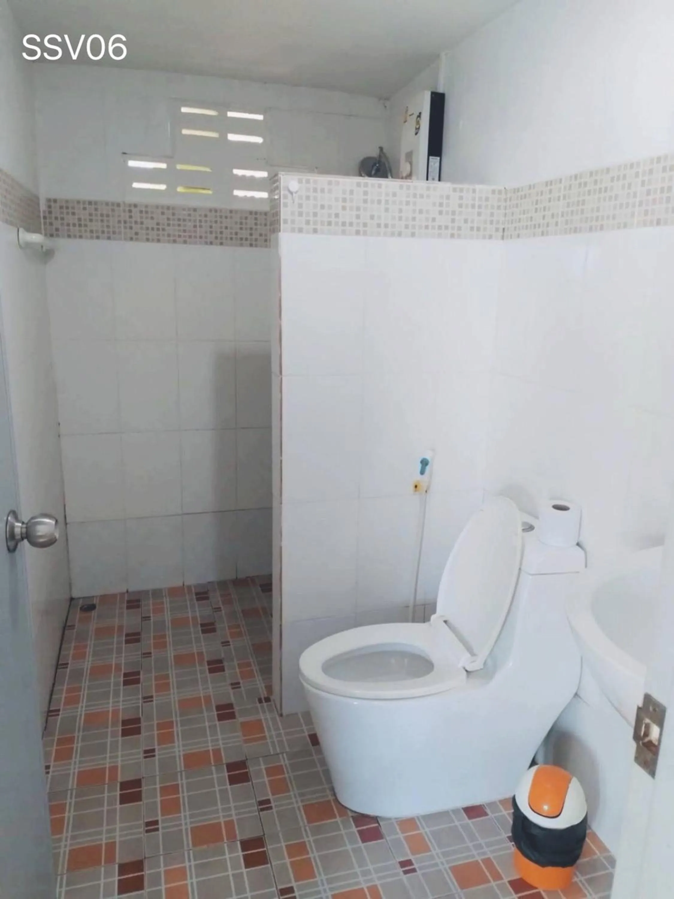 Toilet in Phi Phi Cozy Seafront Resort