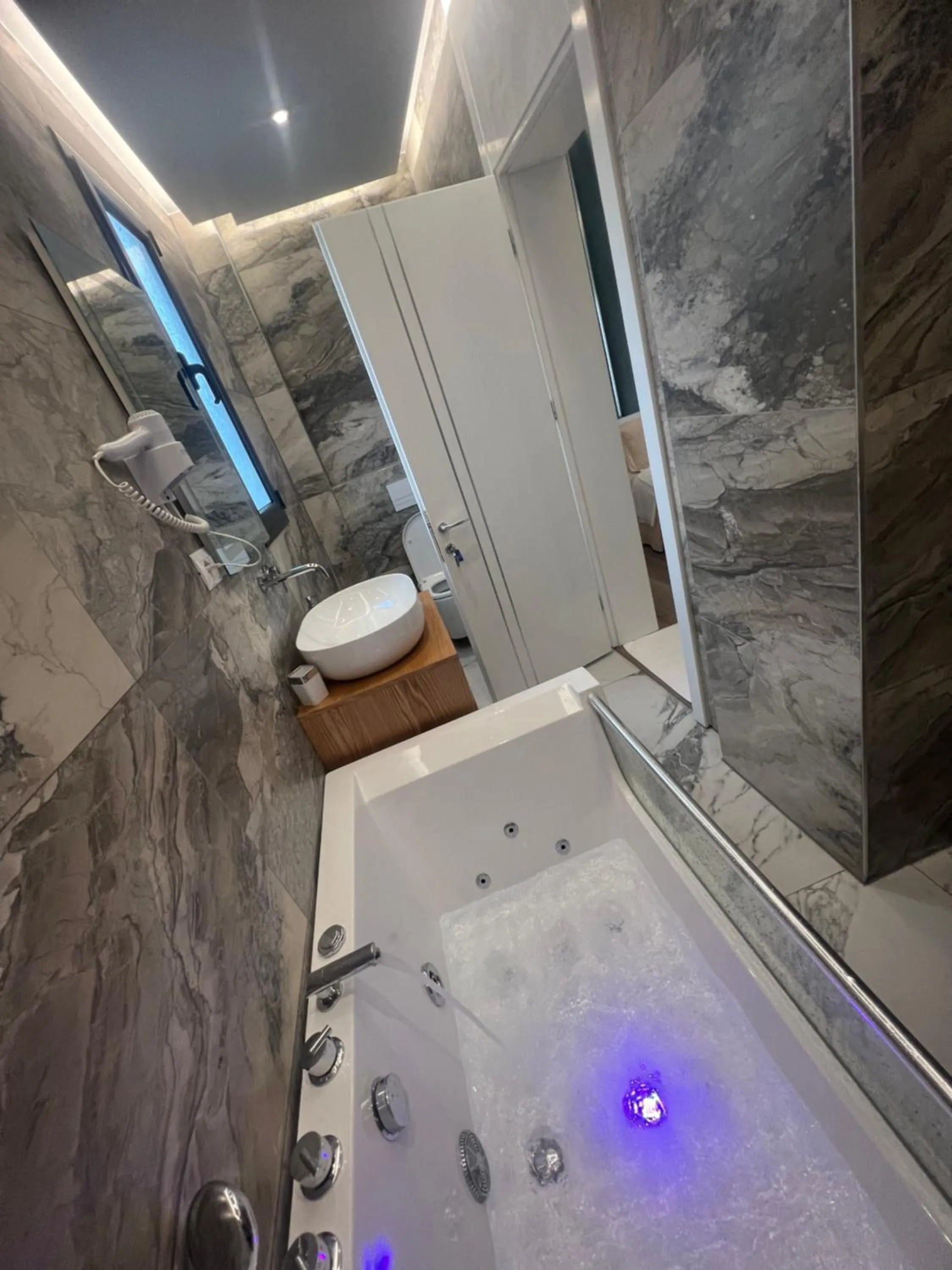 Shower in Ilio Boutique Hotel