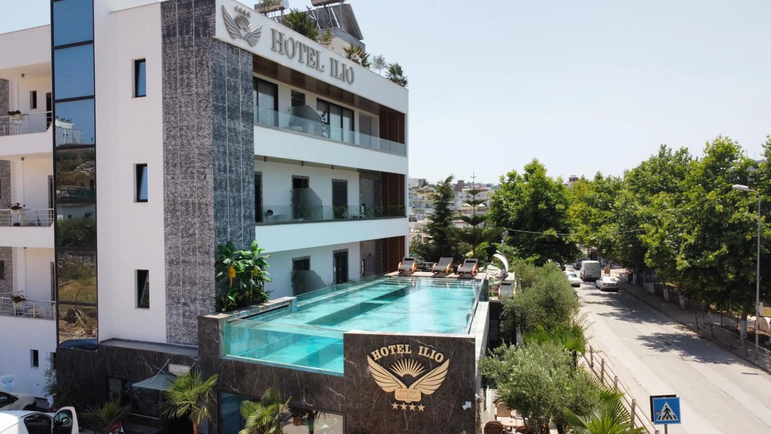 Day in Ilio Boutique Hotel