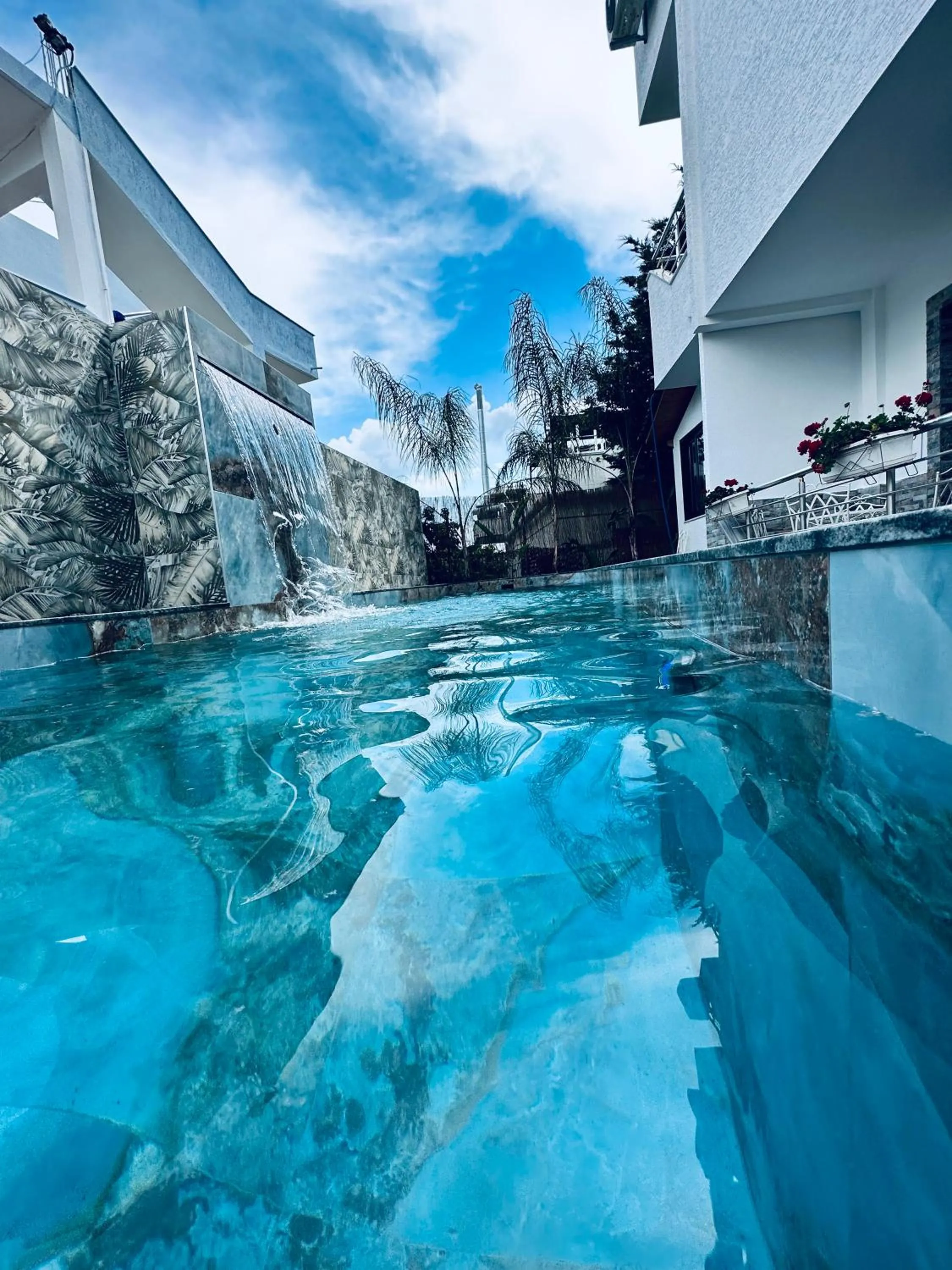 Swimming pool in Ilio Boutique Hotel