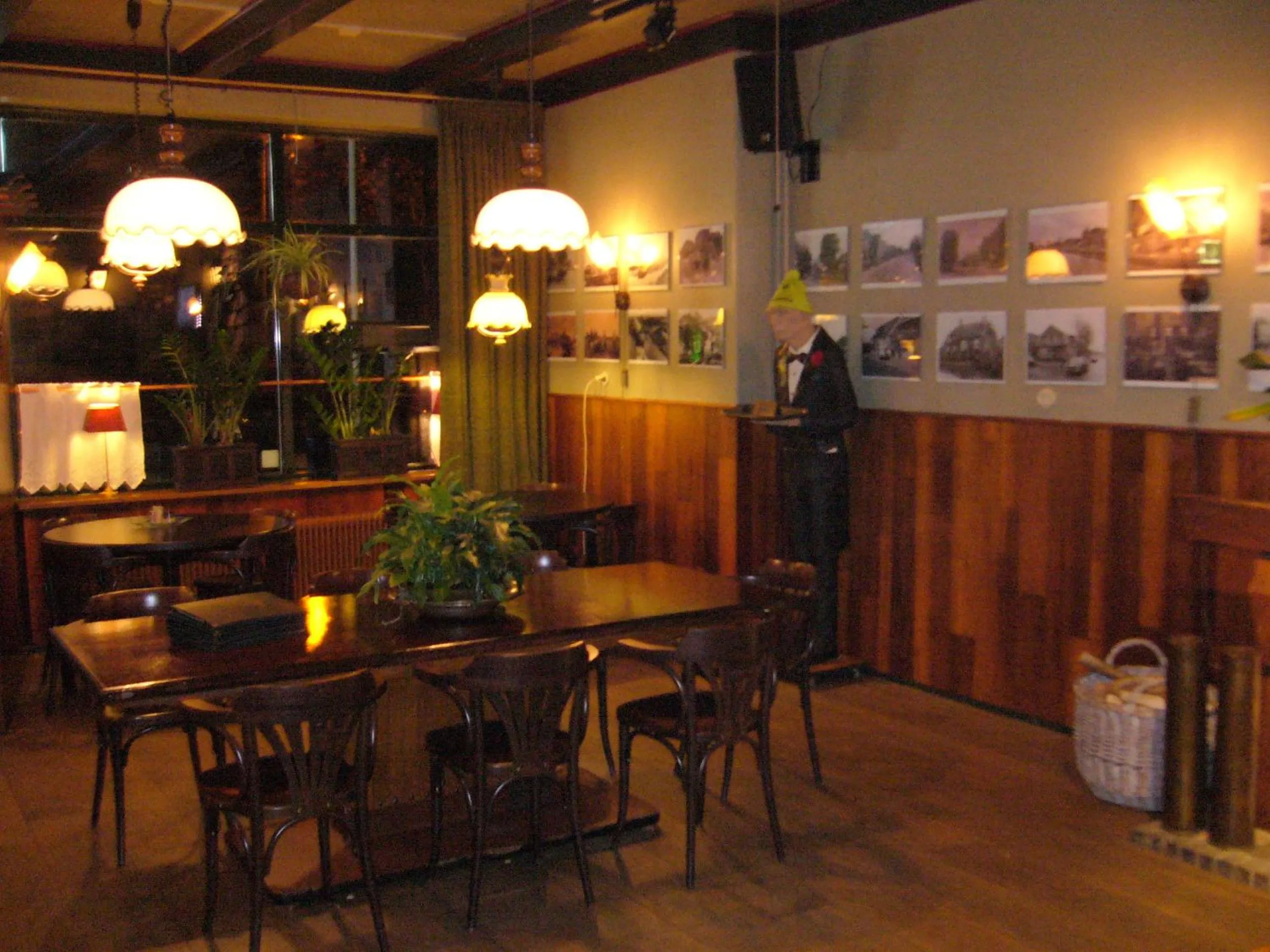 Restaurant/places to eat in Hotel-Eetcafé d'Olde Heerd