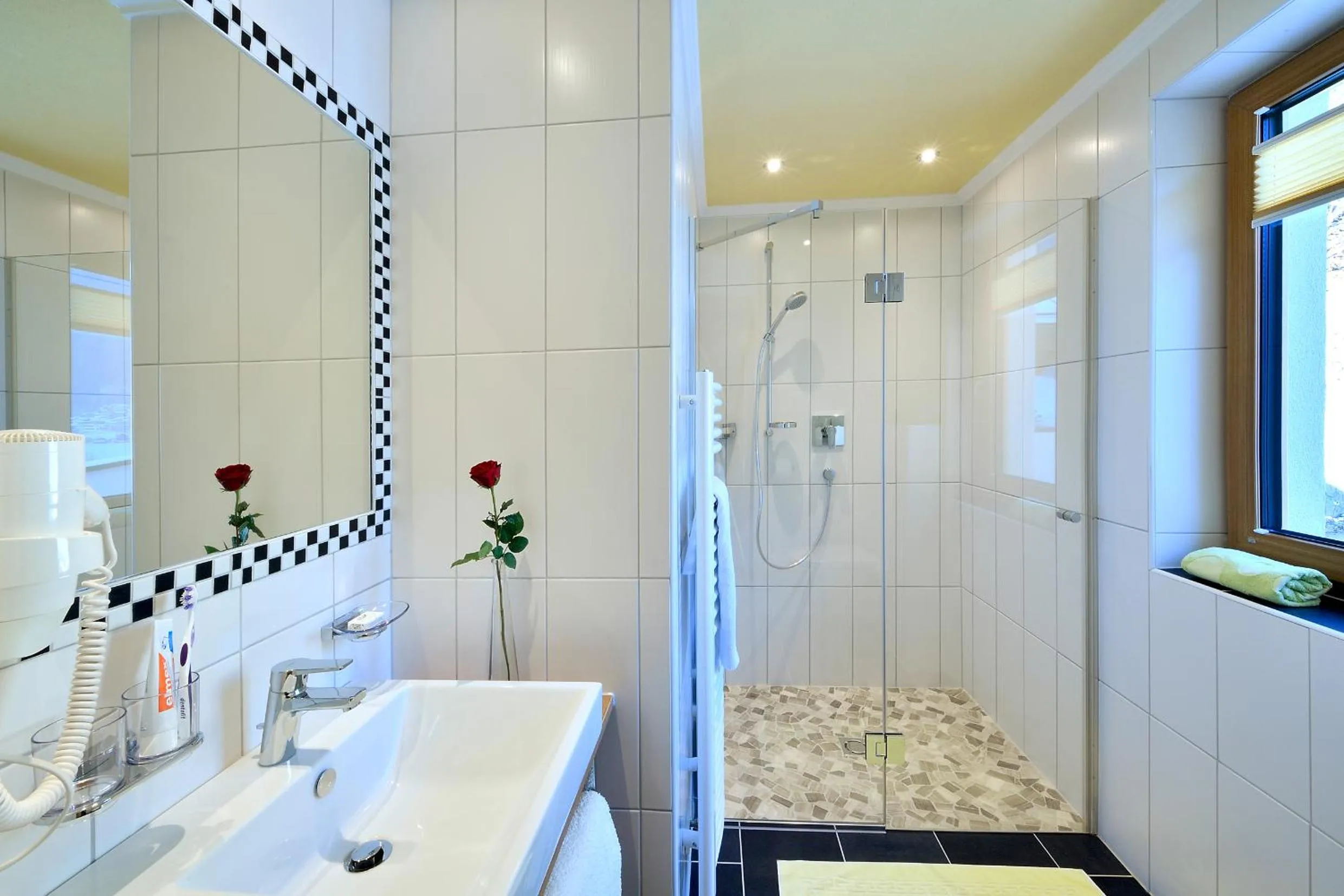 Bathroom in Hotel Garni Bergwelt