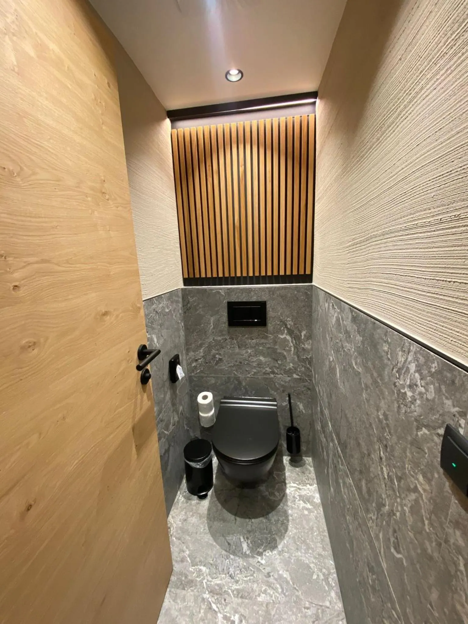 Toilet in Hotel Tirol