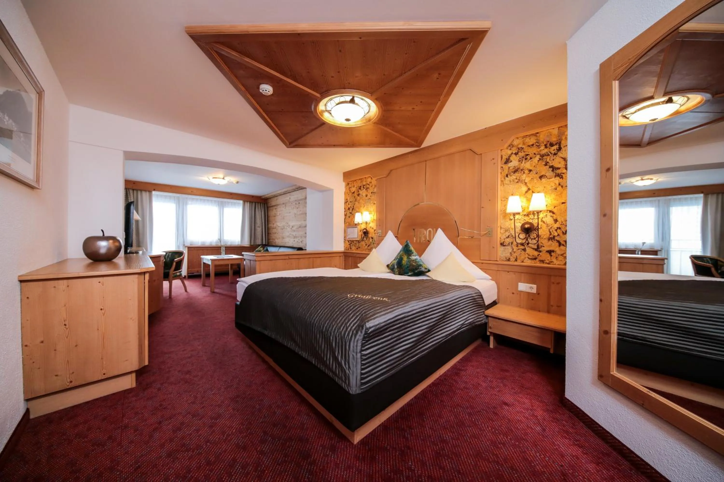 Photo of the whole room, Bed in Hotel Tirol