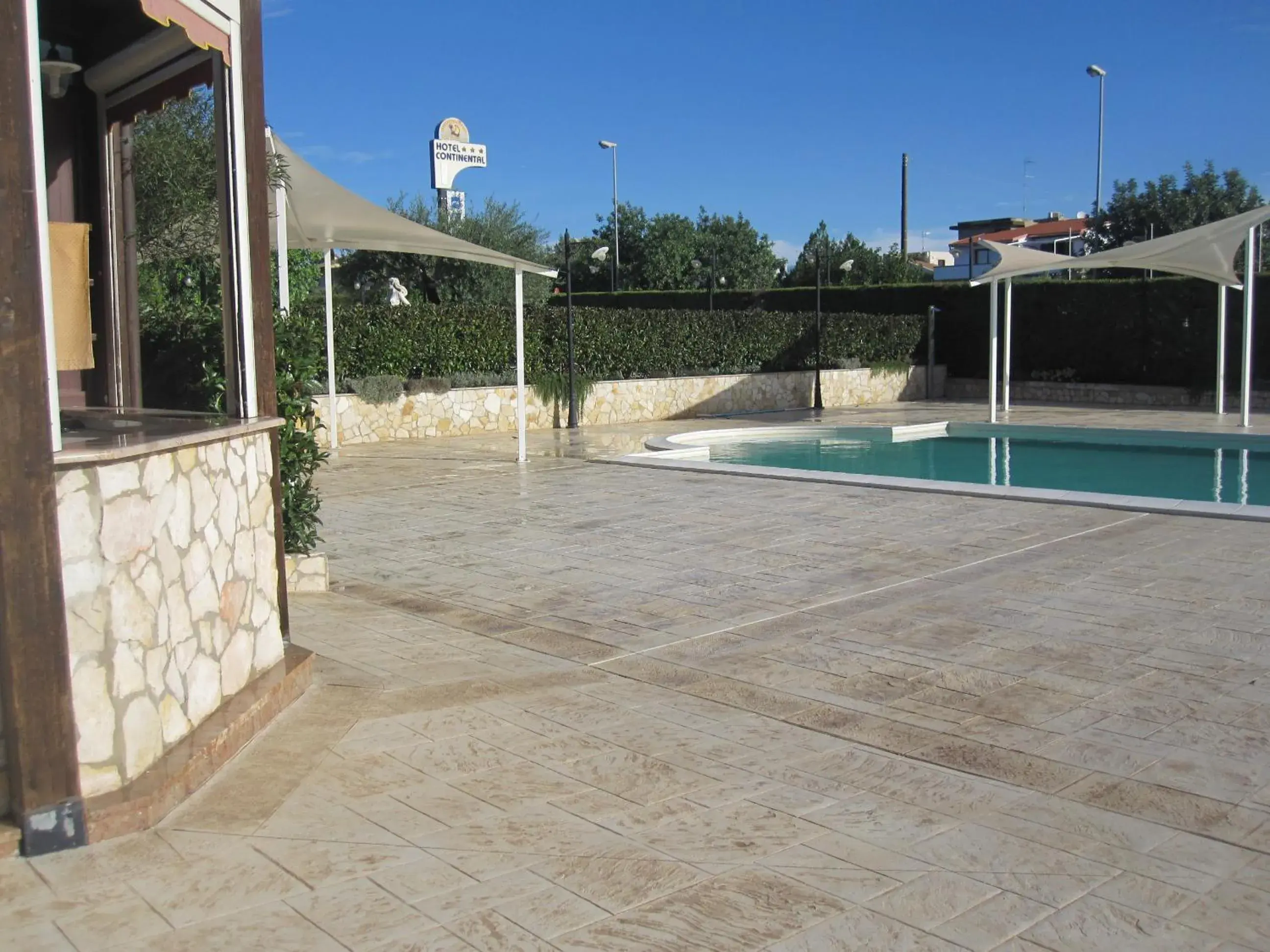 Swimming Pool in Hotel Continental