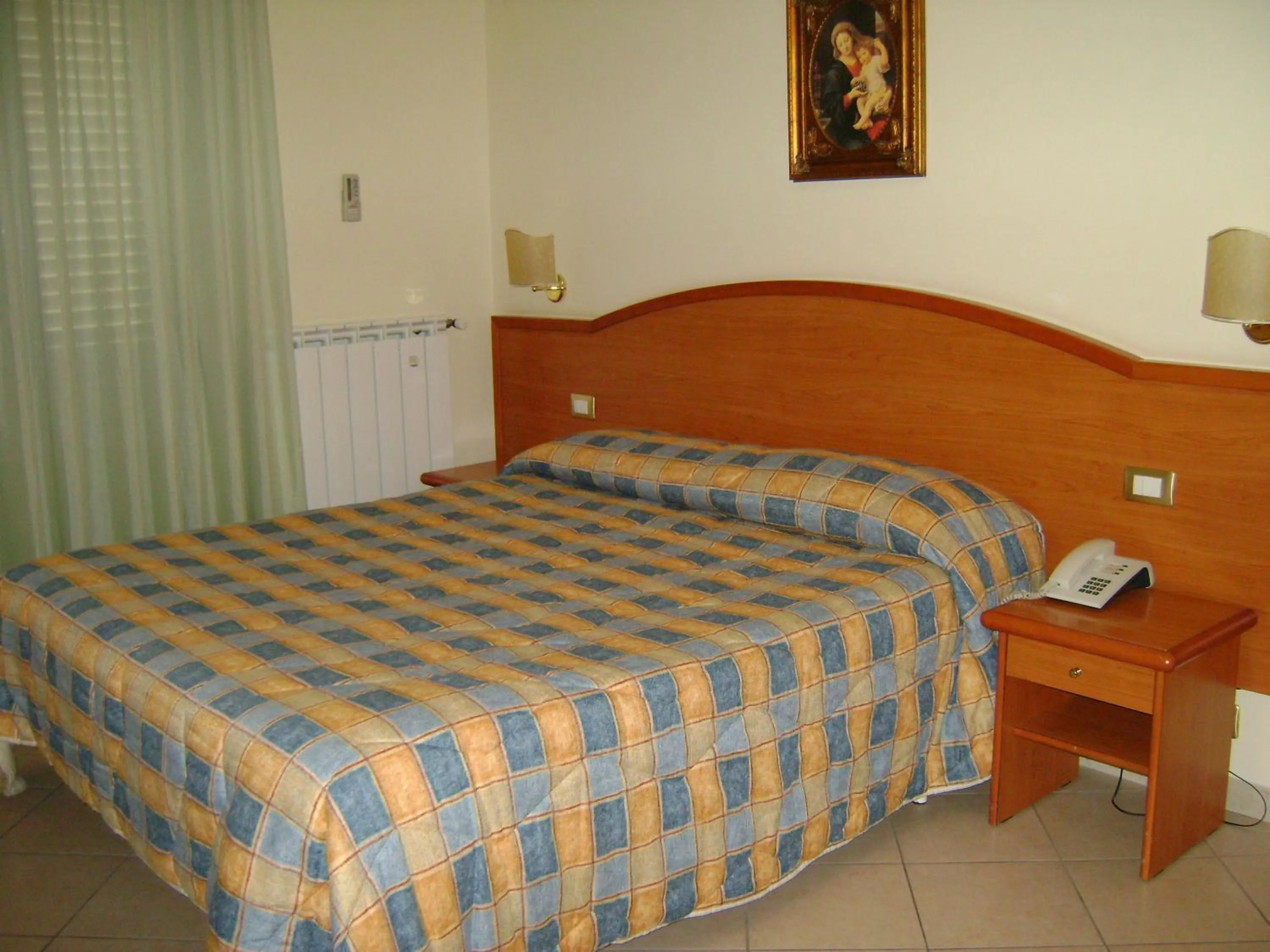 Double or Twin Room in Hotel Continental