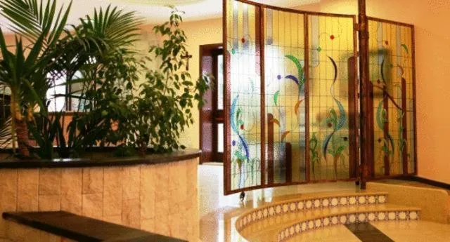 Restaurant/places to eat in Hotel Continental