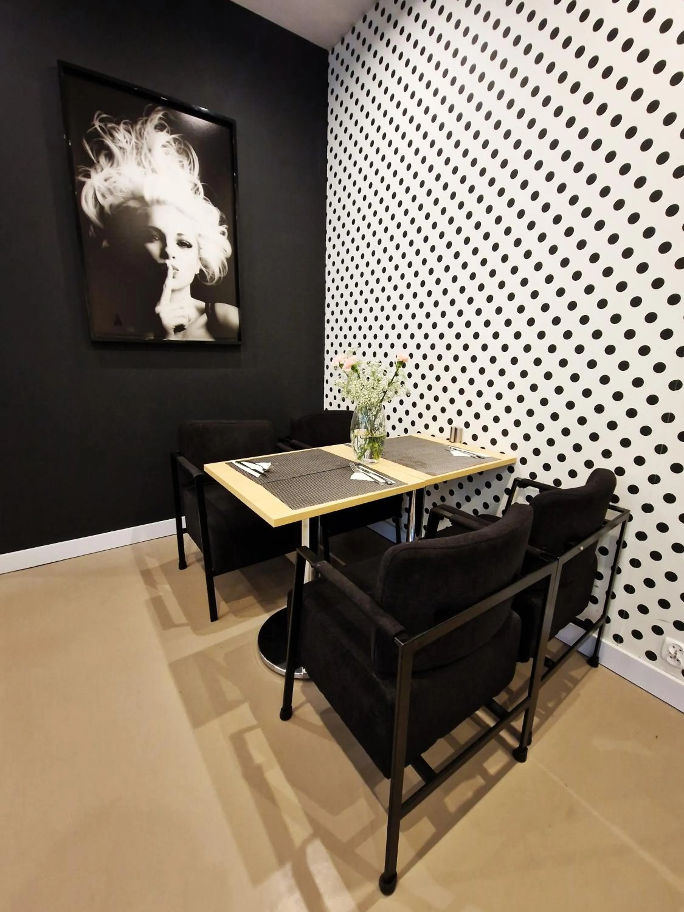 Dining area in Platinum Apartments Aparthotel