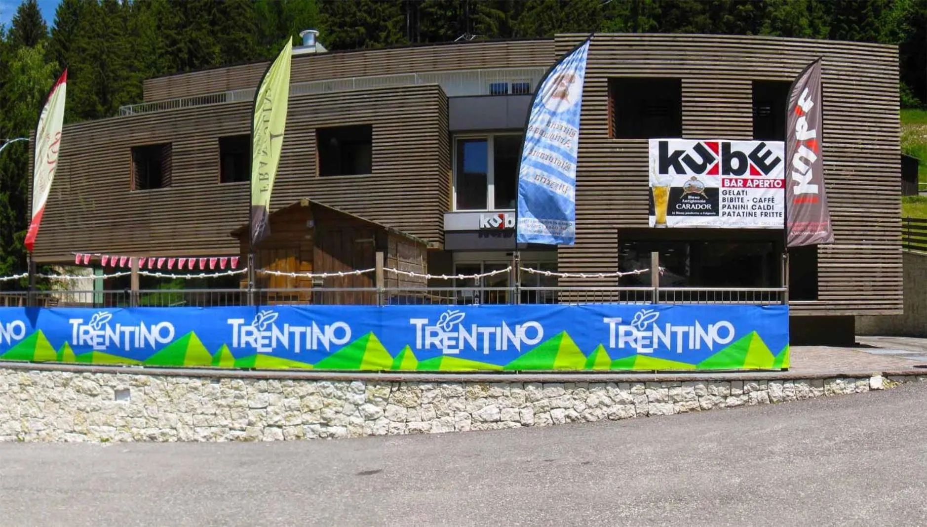 Facade/entrance in Hotel Kube