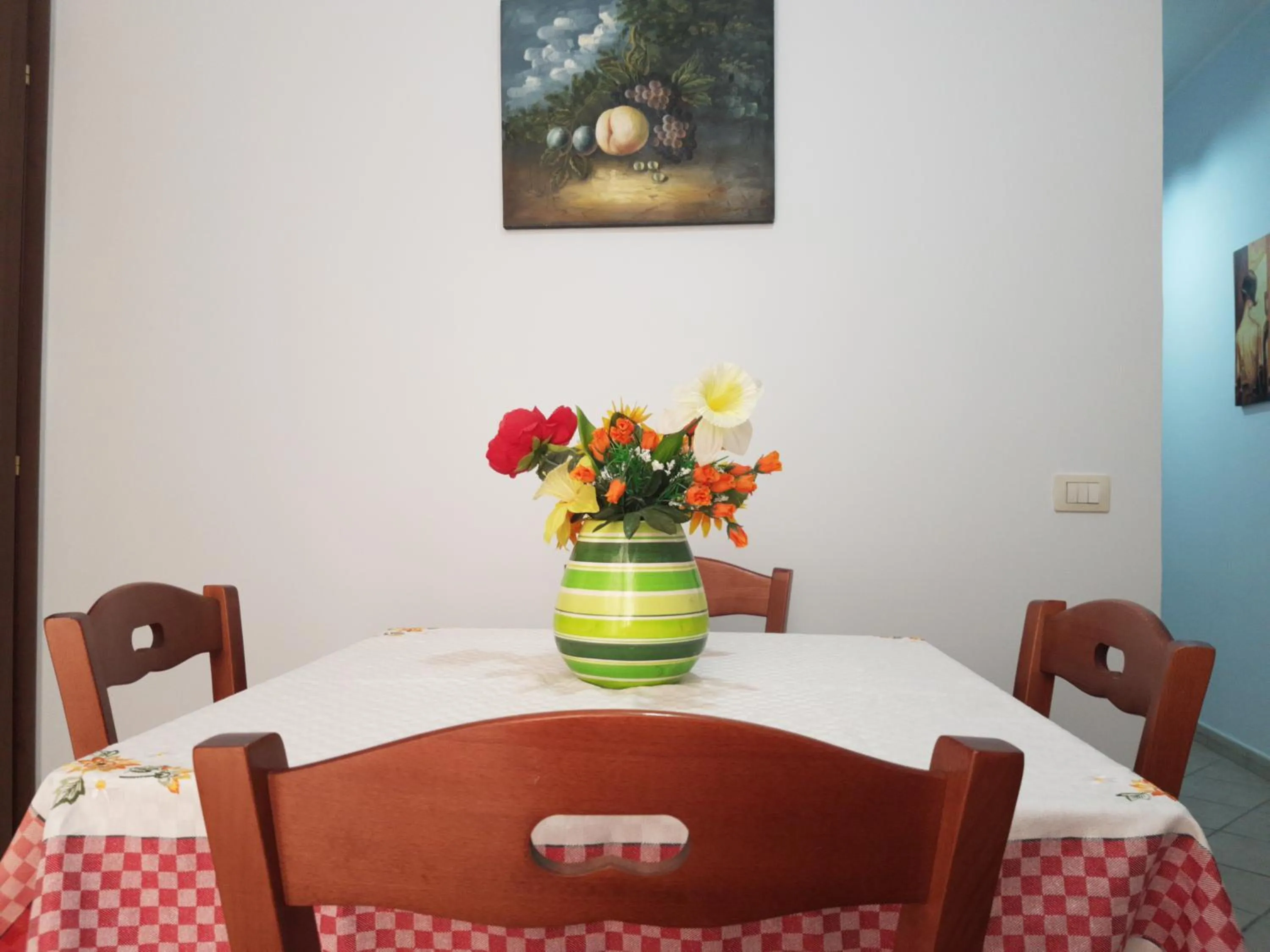 Dining area in Affittacamere La Piazzetta