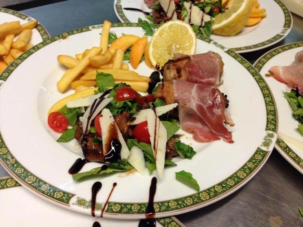 Restaurant/places to eat in Affittacamere La Piazzetta