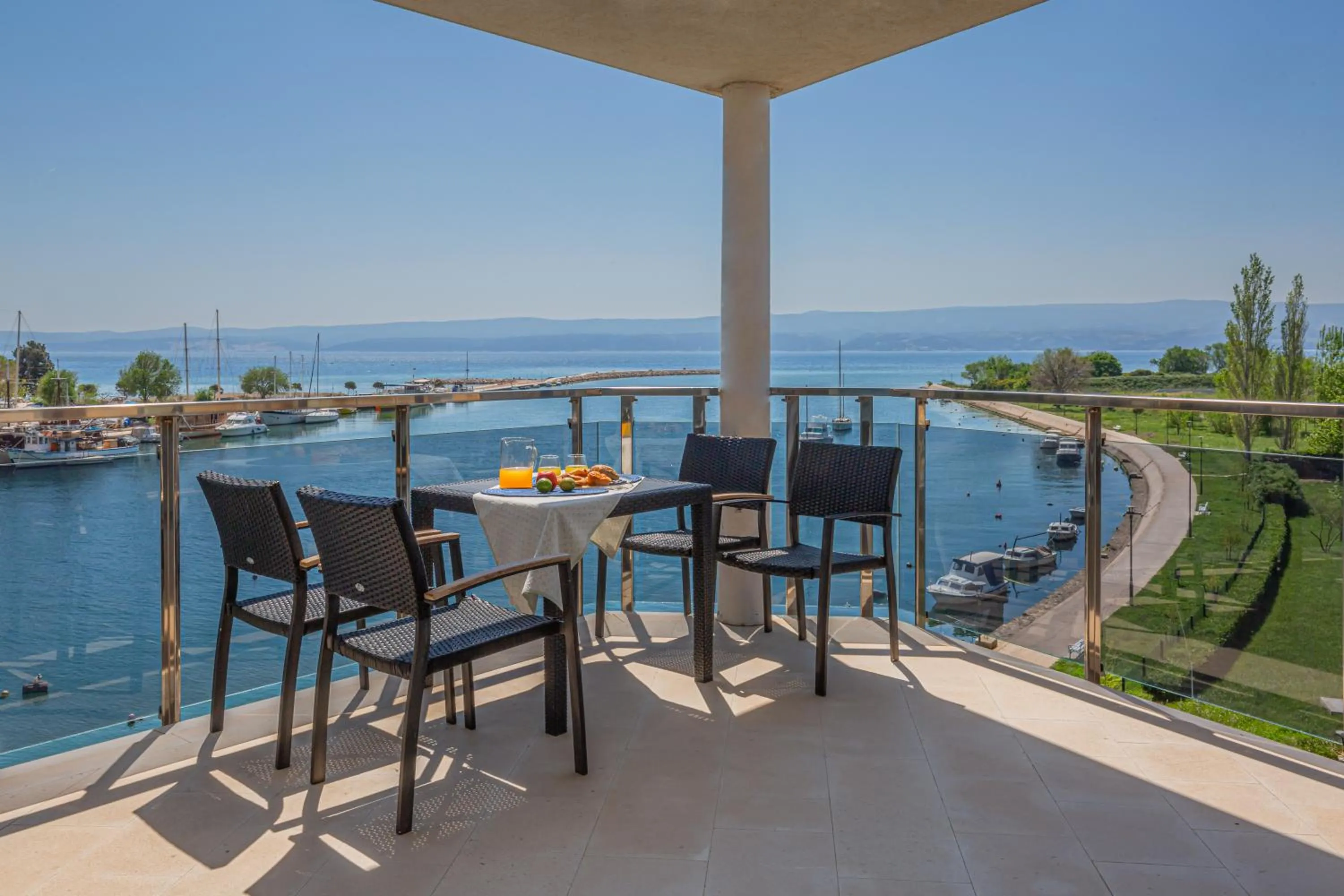 Balcony/Terrace in AP 4+2 in one of the most luxury building in Omis