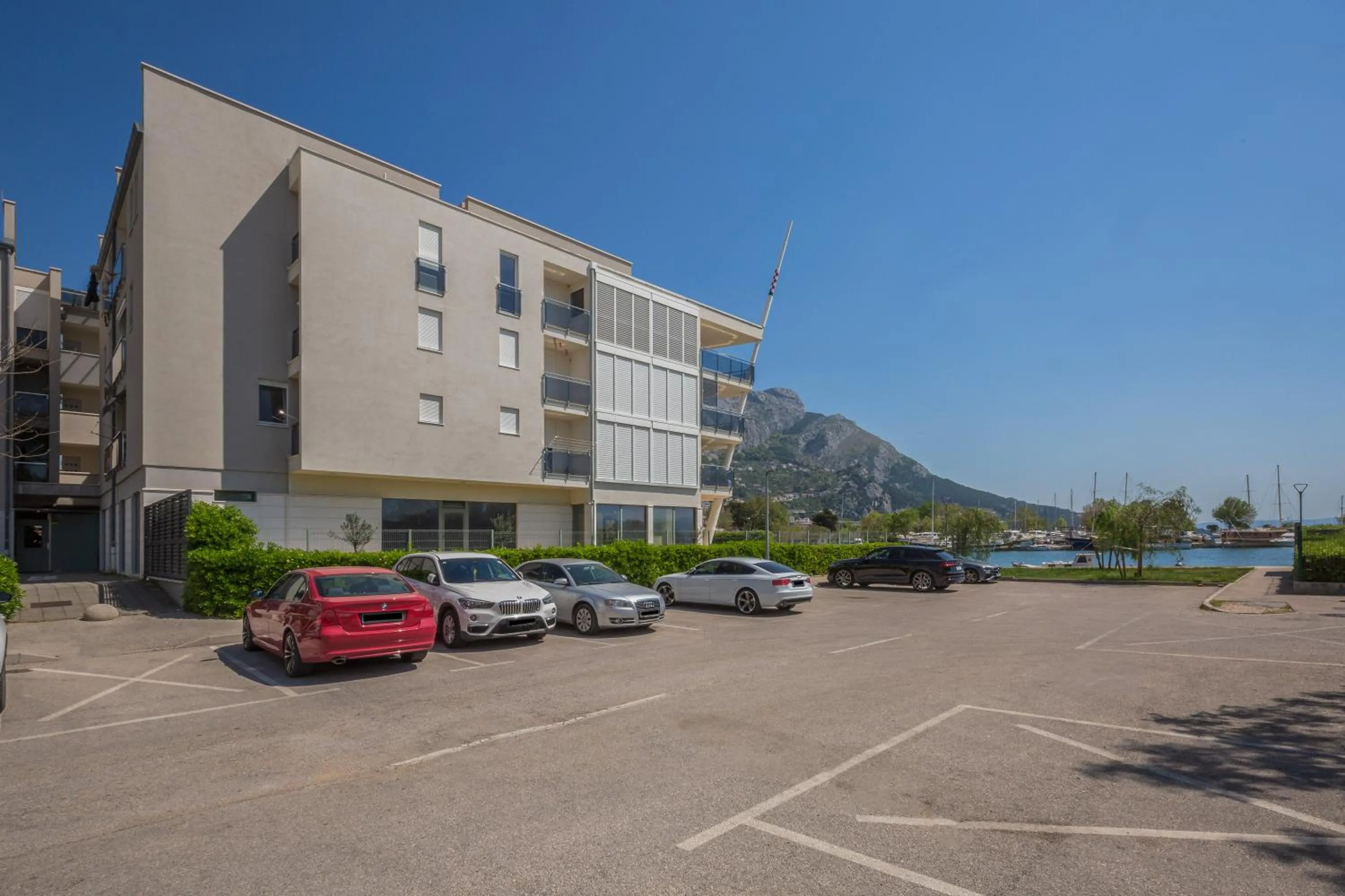 Property building in AP 4+2 in one of the most luxury building in Omis