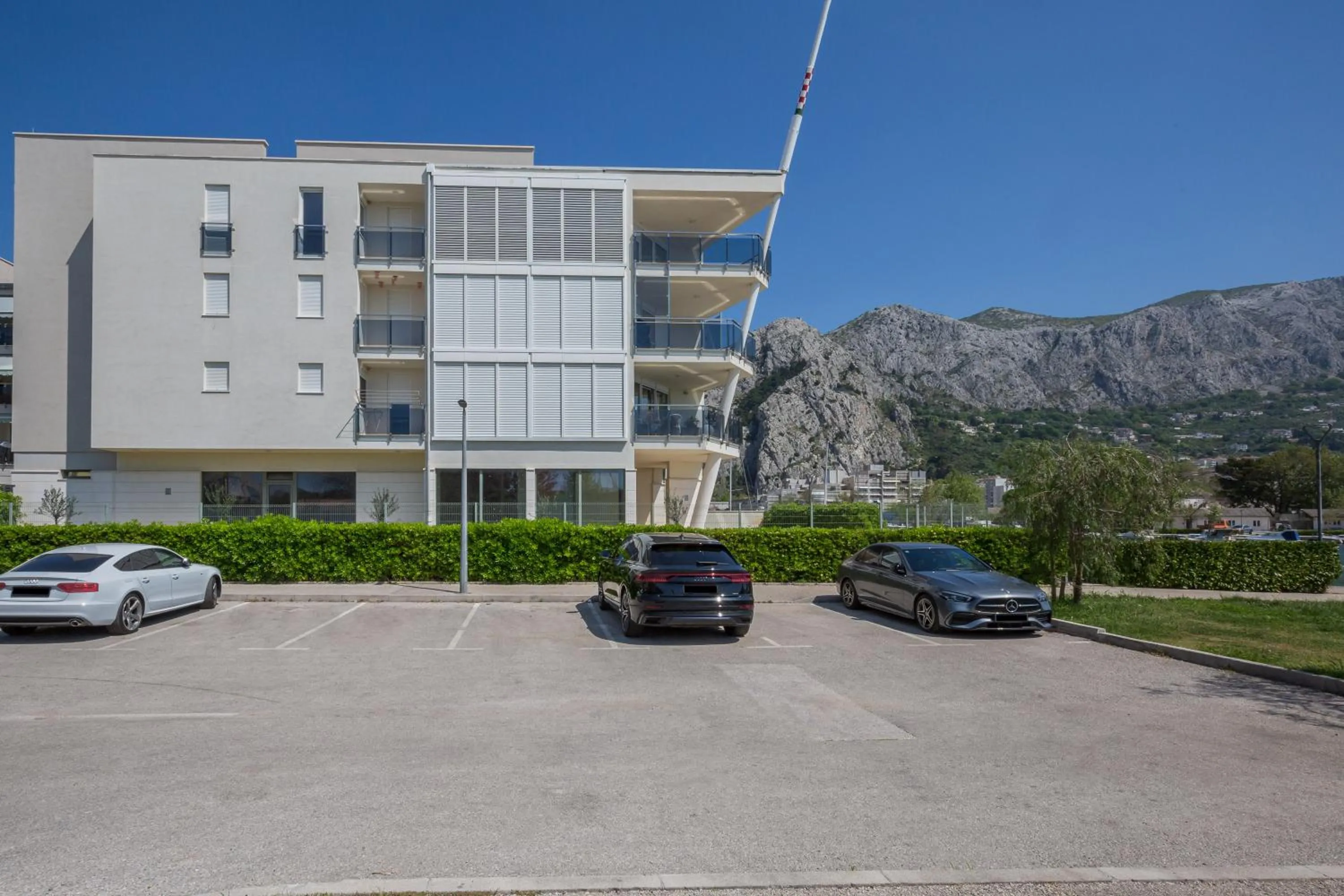 Property building in AP 4+2 in one of the most luxury building in Omis