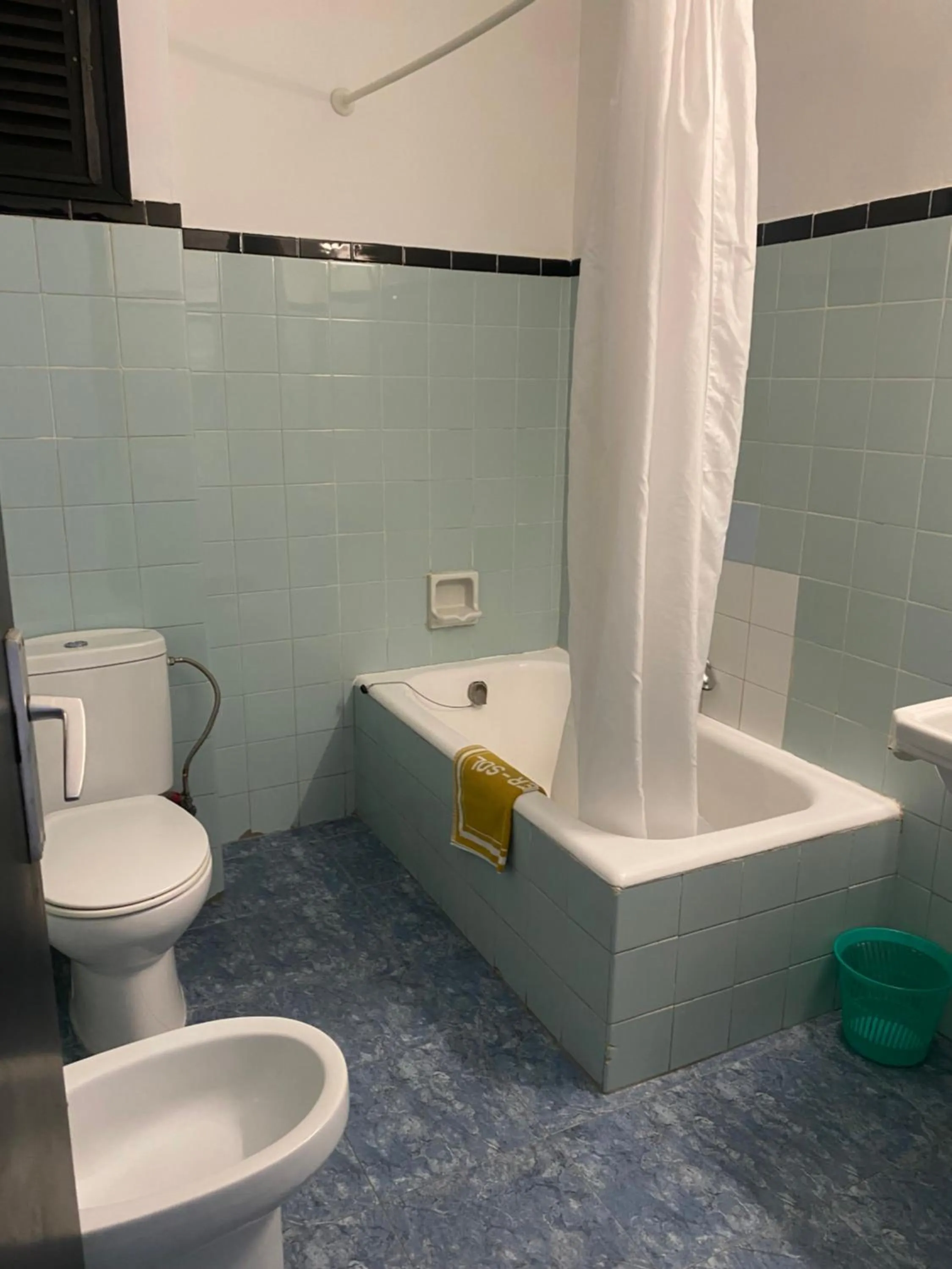 Bathroom in Clipper Affiliated by FERGUS "Youth Recommended"