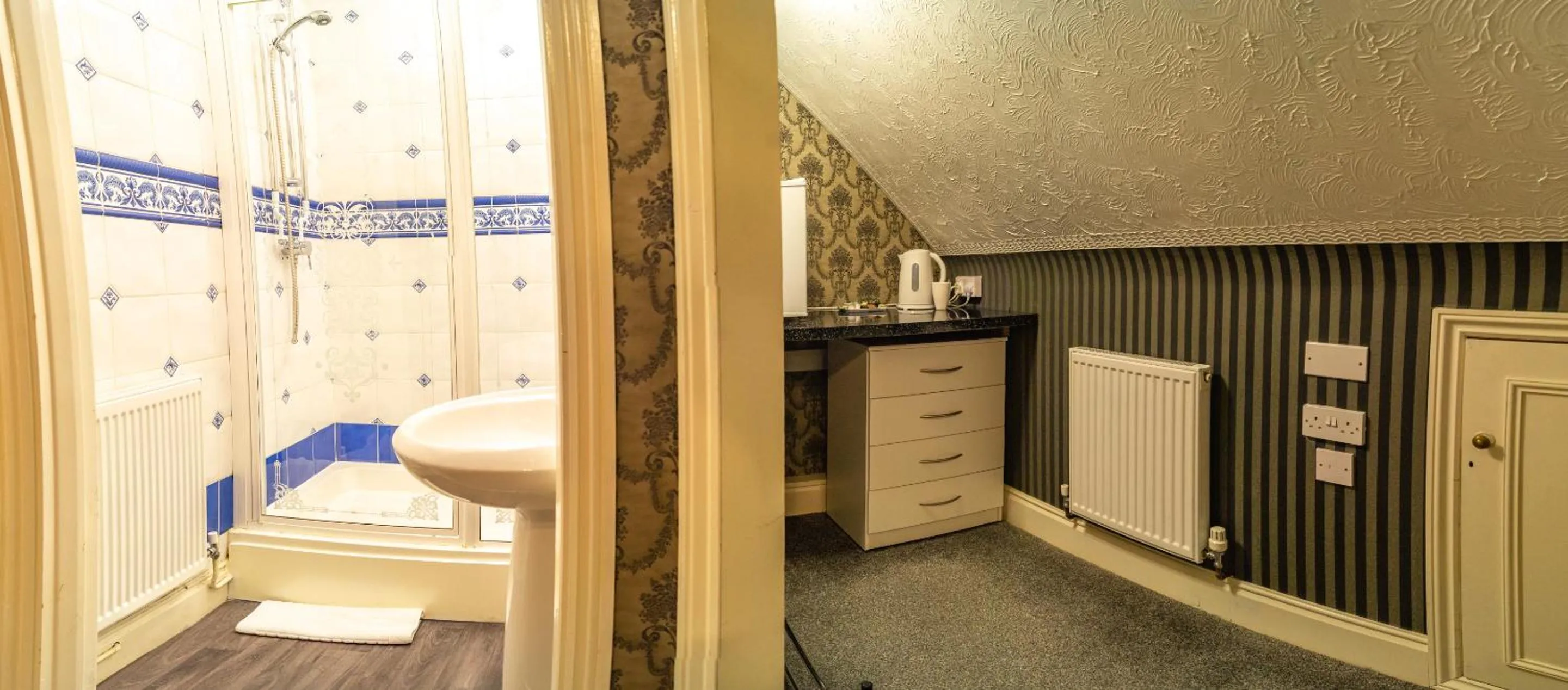 Bedroom in Quayside Hotel & Bar