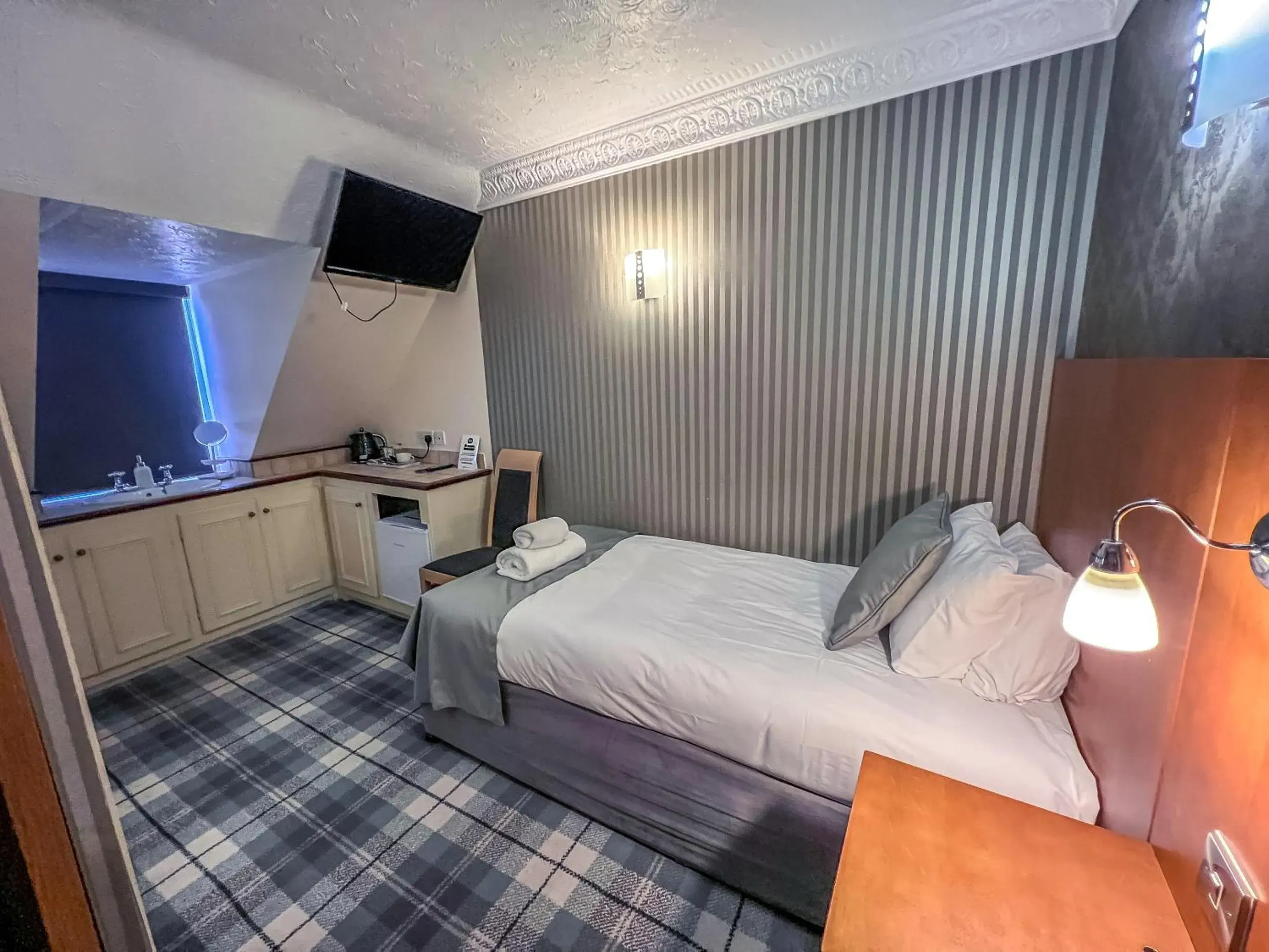 Bedroom, Bed in Quayside Hotel & Bar Bedroom, Bed in Quayside Hotel & Bar