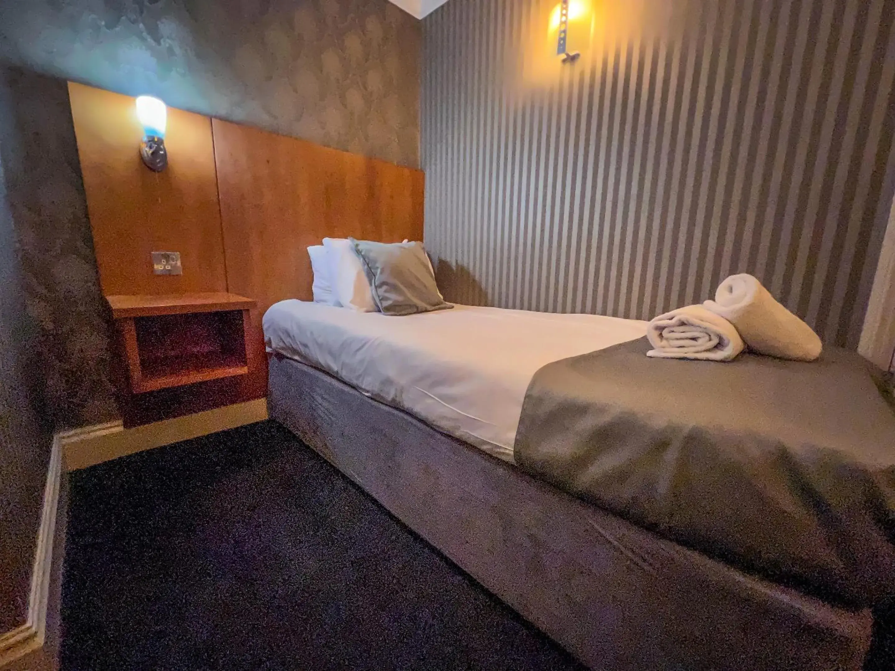 Bedroom, Bed in Quayside Hotel & Bar Bedroom, Bed in Quayside Hotel & Bar