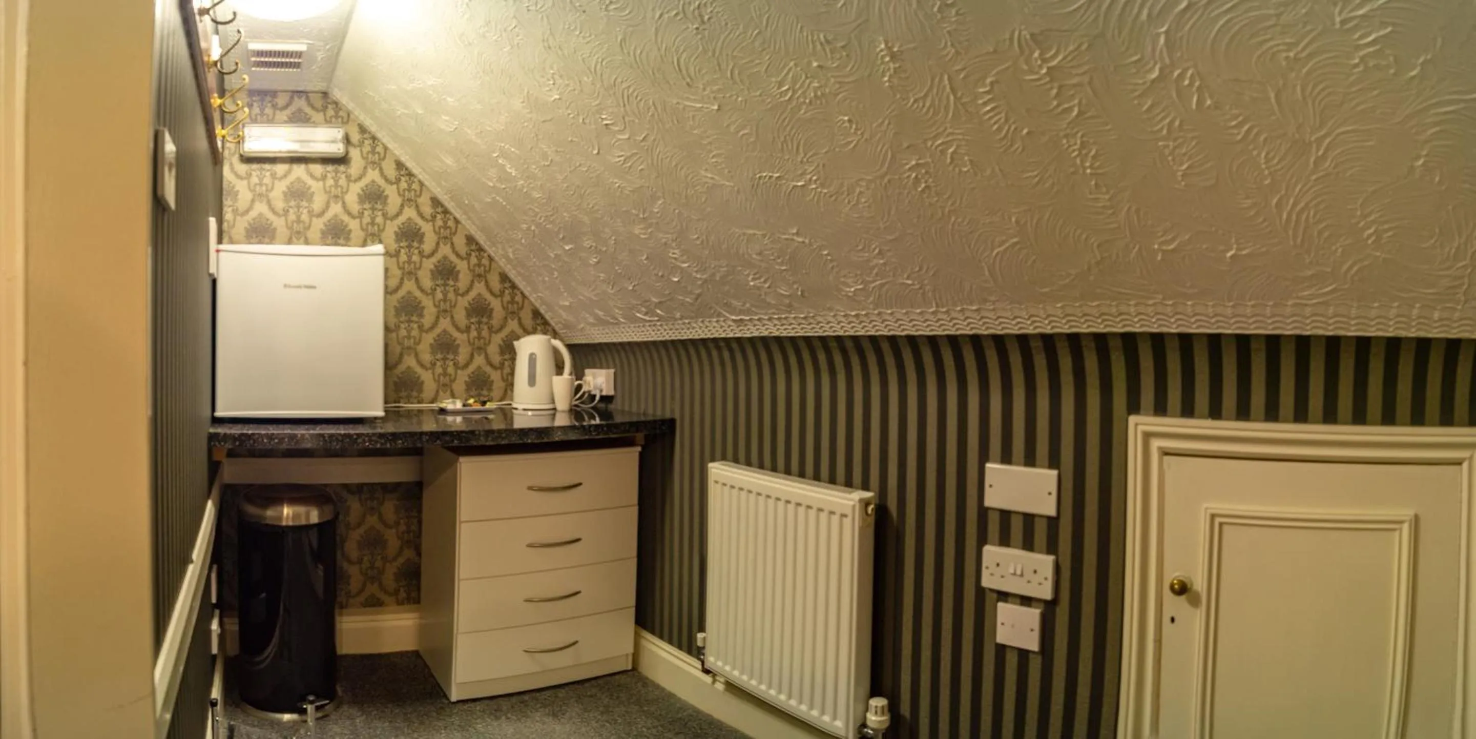 Bedroom in Quayside Hotel & Bar