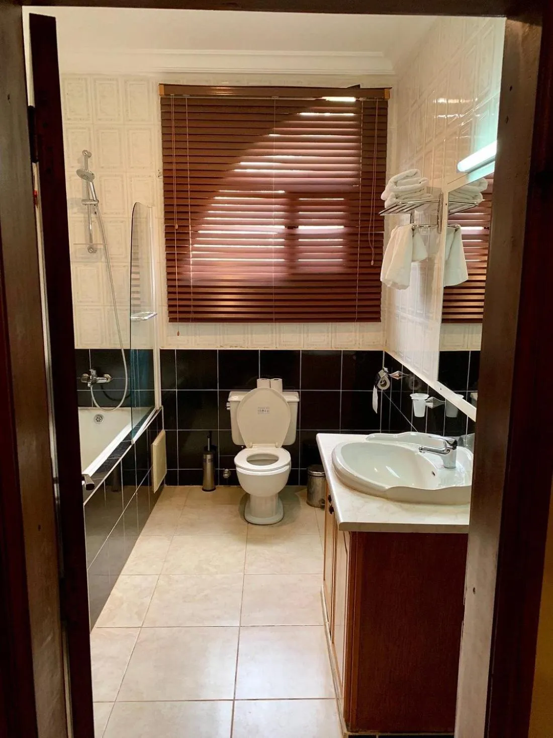 Toilet in Seafront Residences