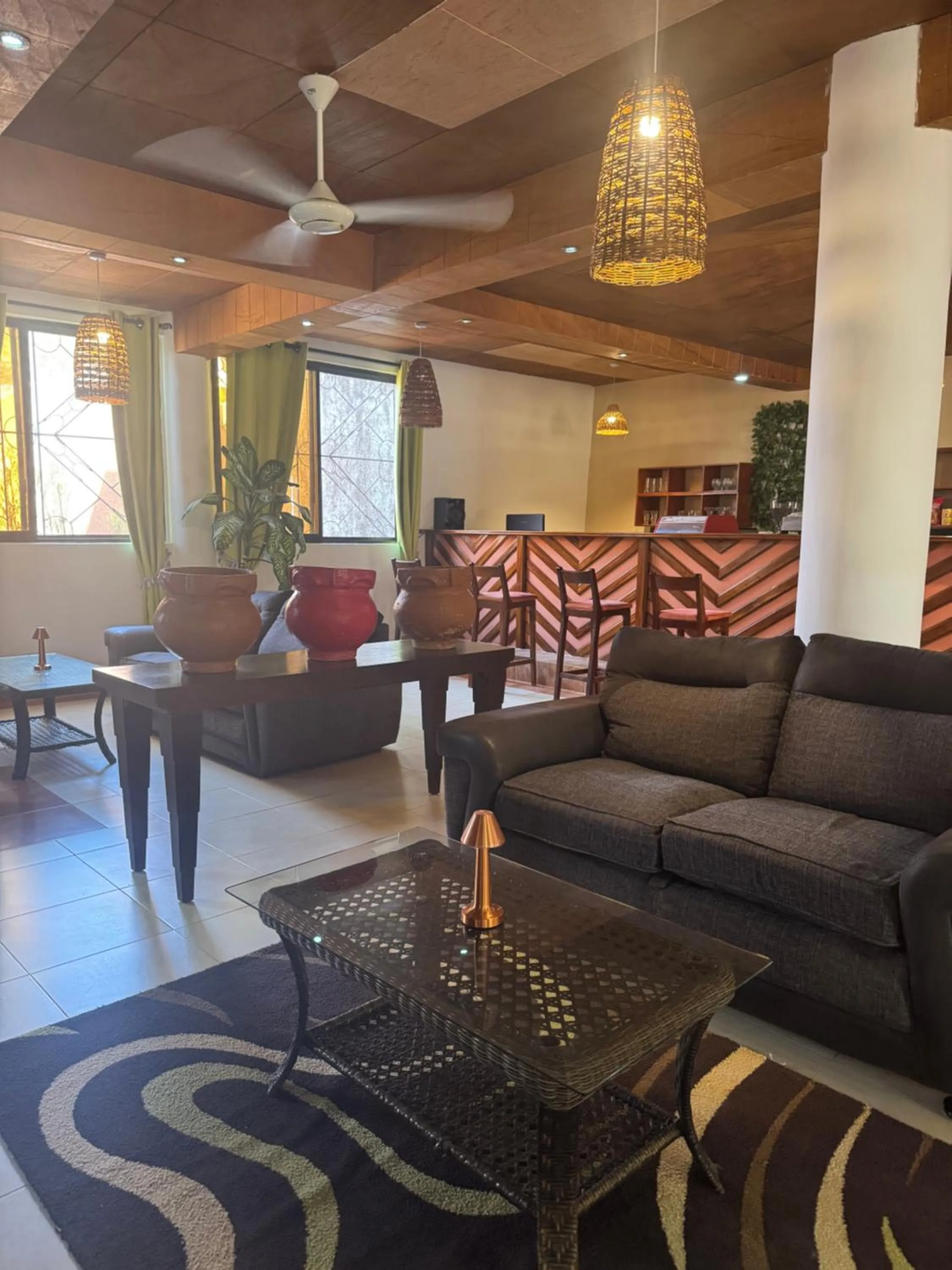 Restaurant/places to eat in Seafront Residences