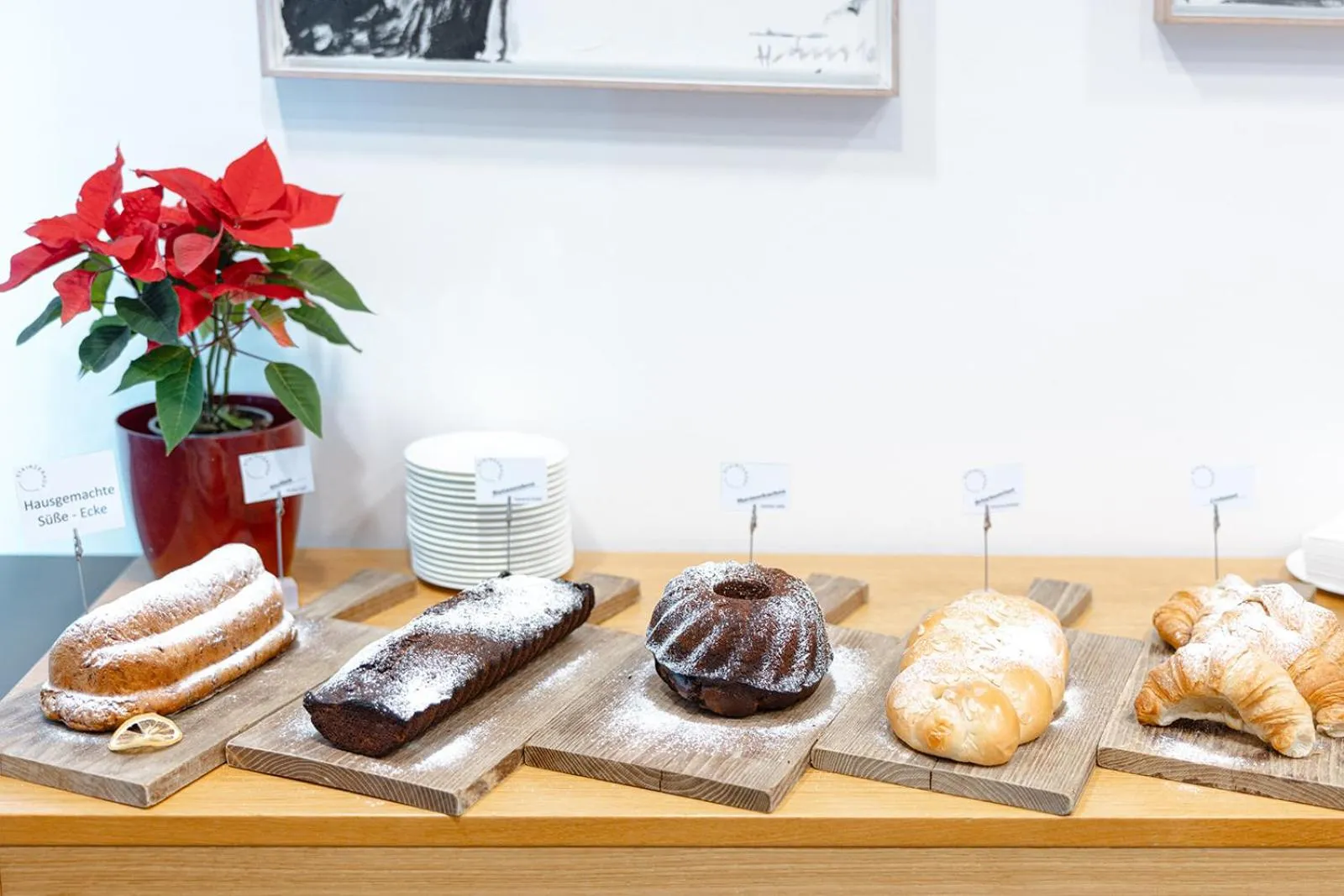 Buffet breakfast in Hotel Stainzerhof