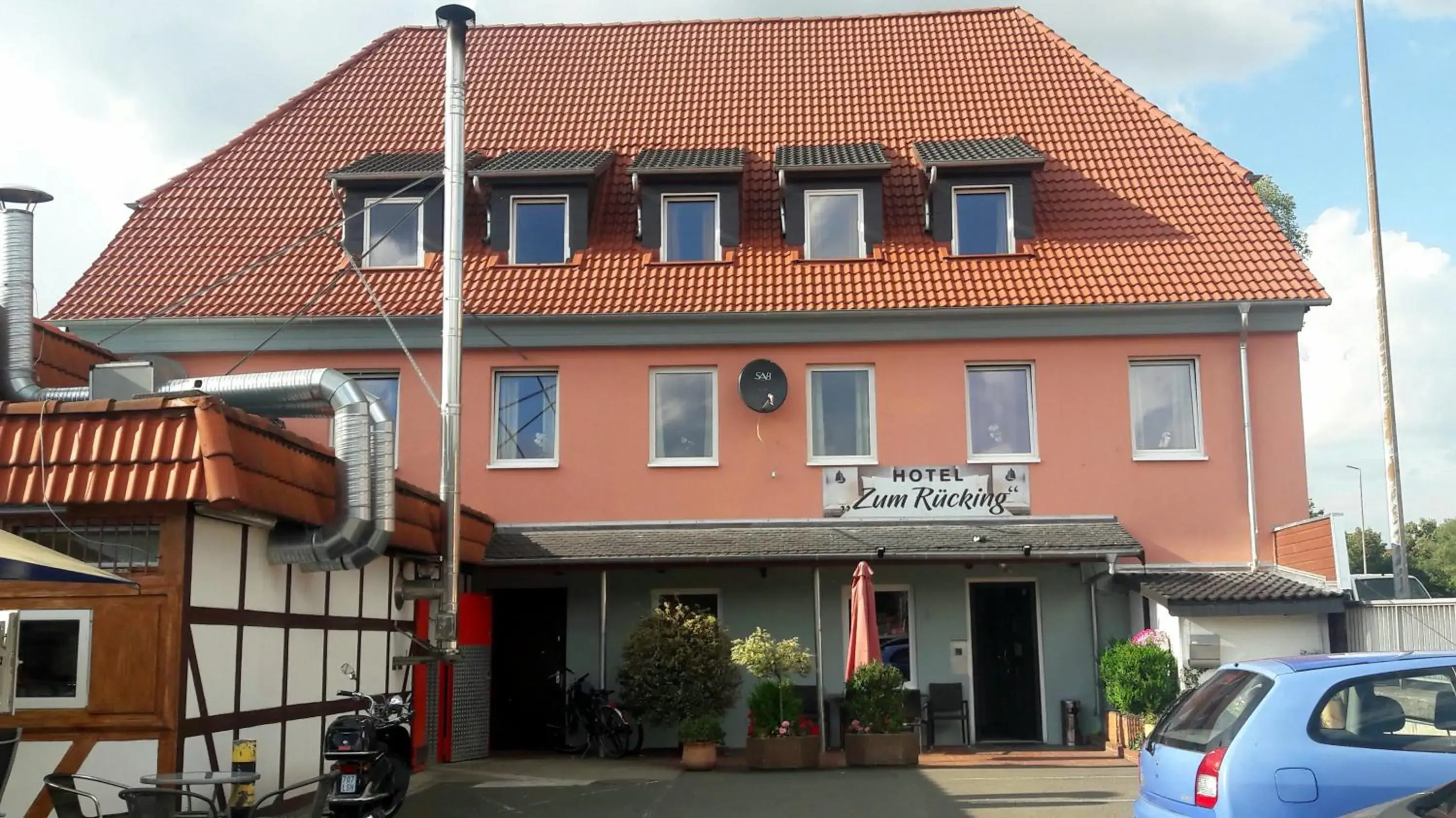 Facade/entrance, Property Building in Hotel zum Rücking