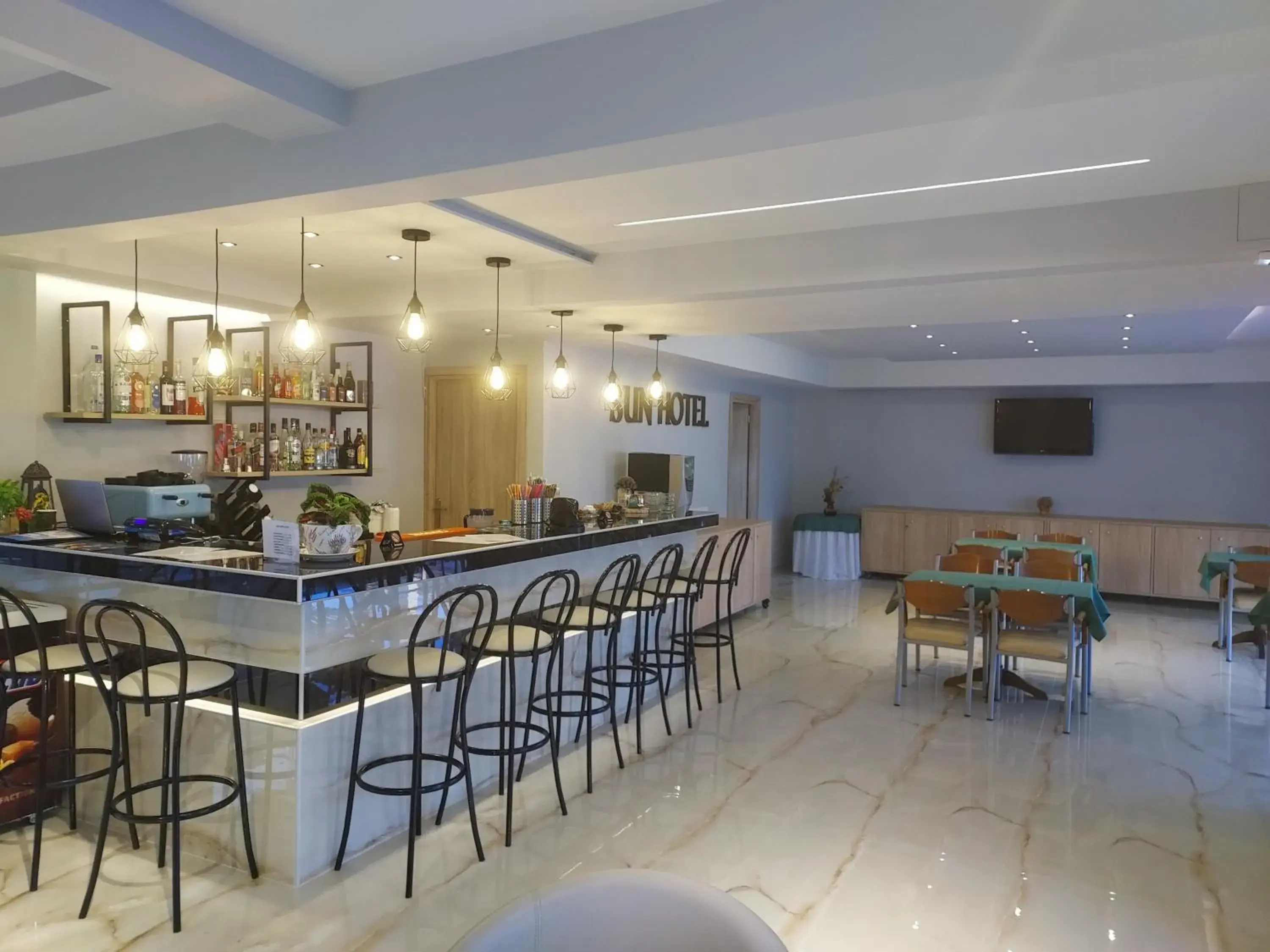 Restaurant/places to eat in Sun Hotel Restaurant/places to eat in Sun Hotel