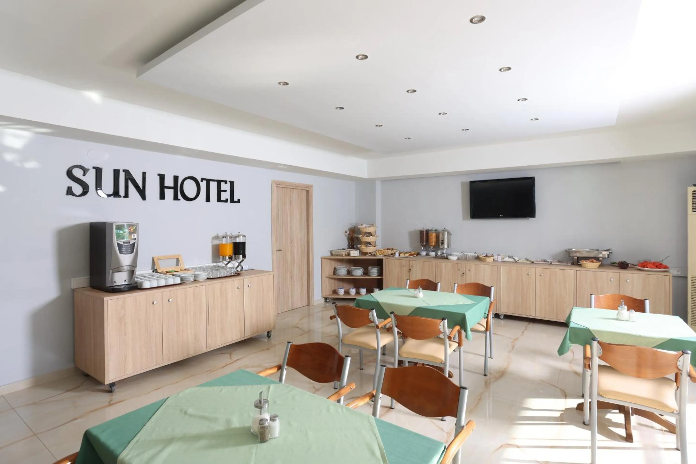 Breakfast in Sun Hotel