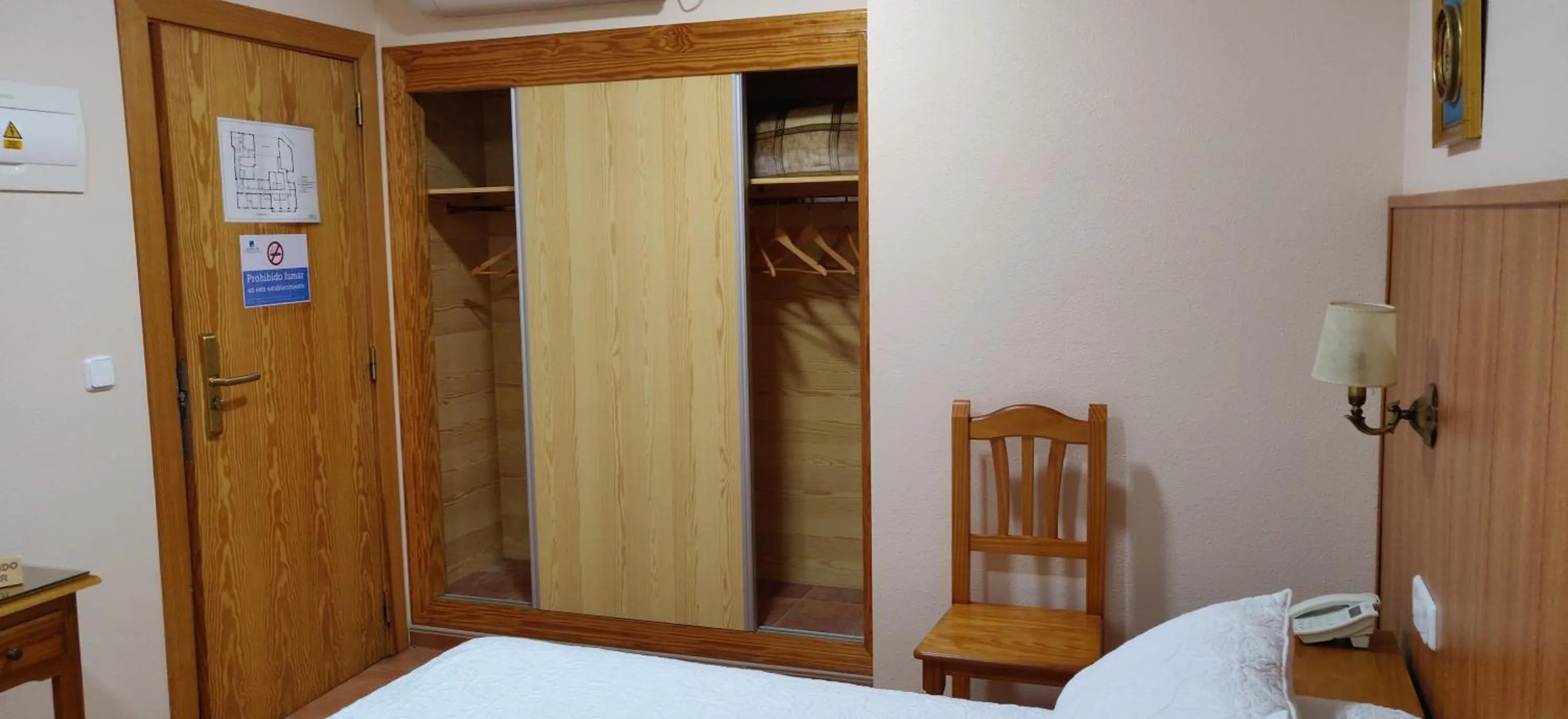 Bed in Hotel La Posada