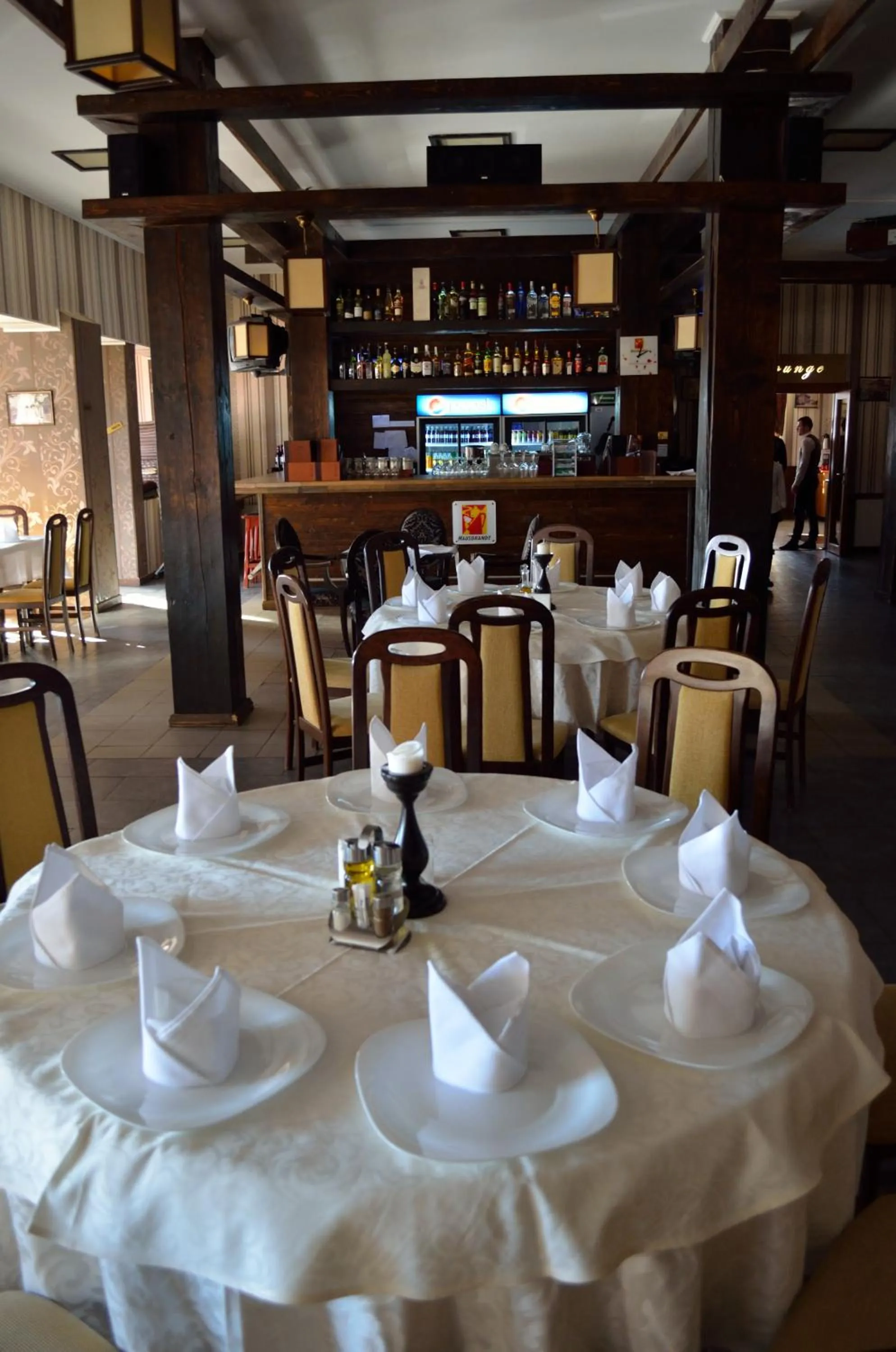 Restaurant/places to eat in Hotel Rusu