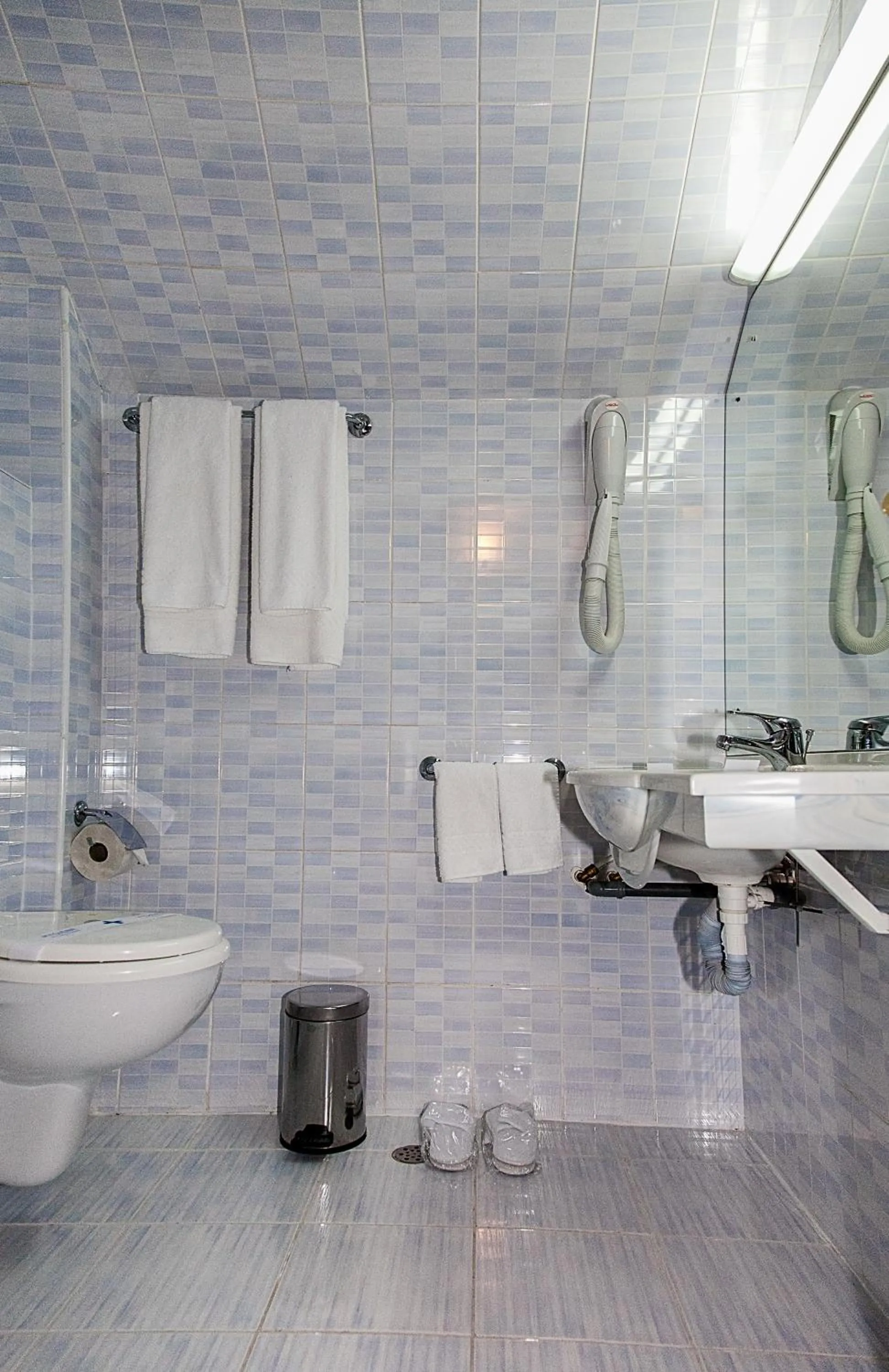 Bathroom in Hotel Rusu