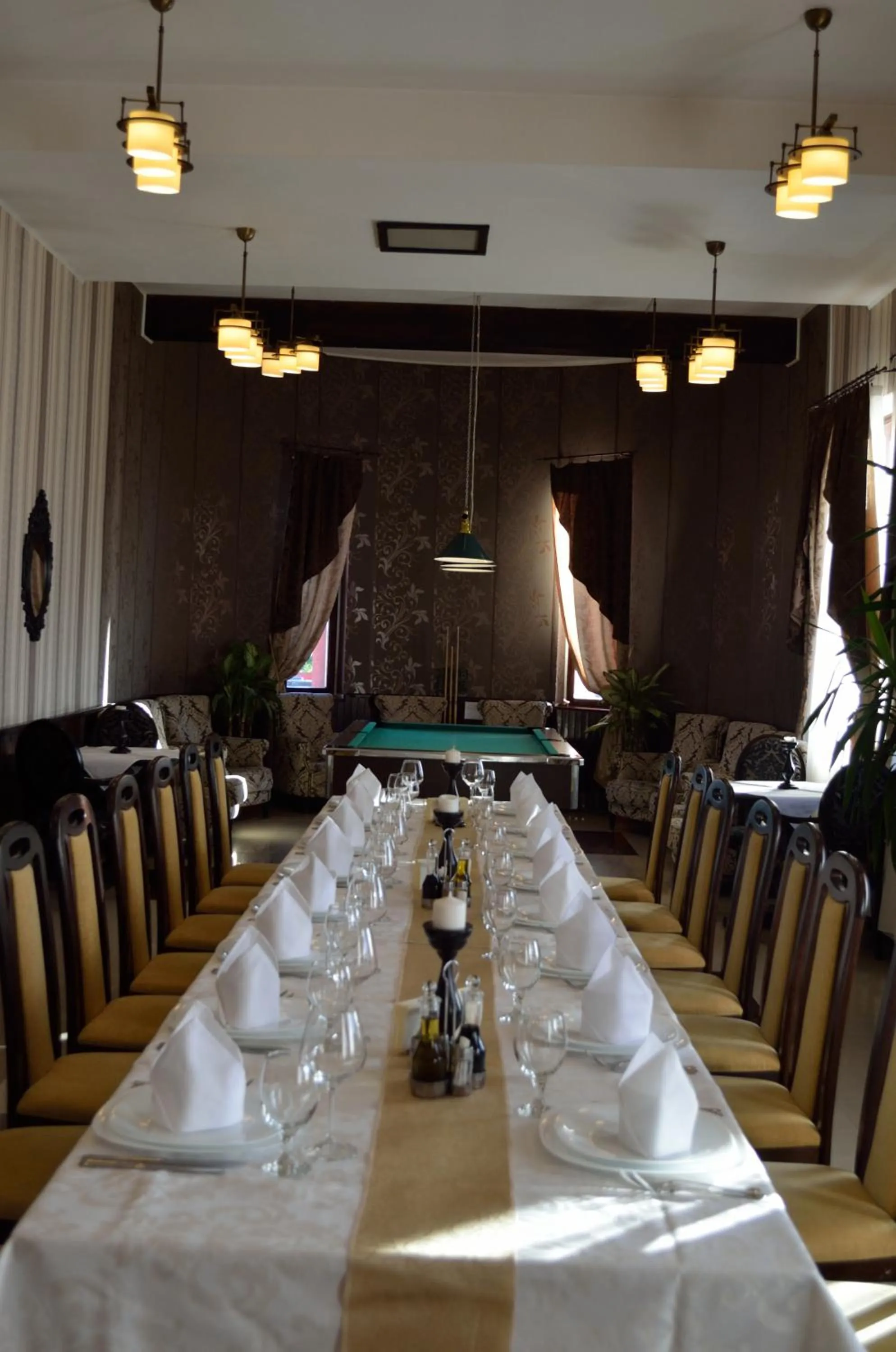 Communal lounge/ TV room in Hotel Rusu