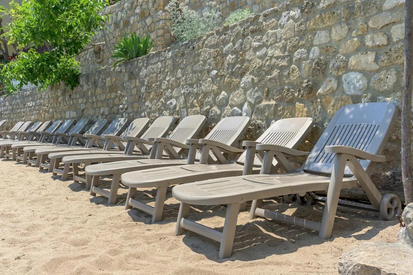 sunbed in Morski Briag Hotel