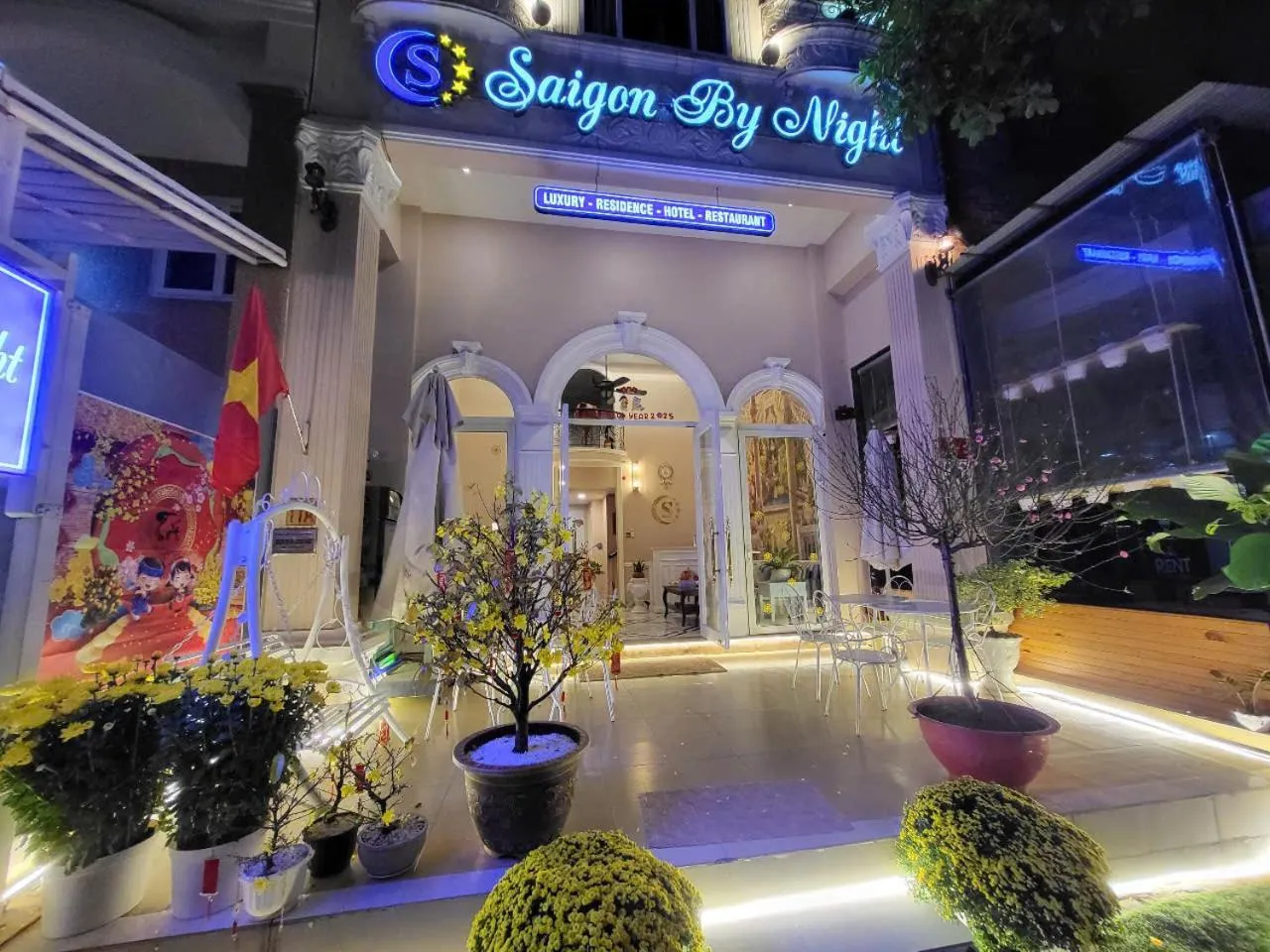 Saigon By Night Luxury Hotel