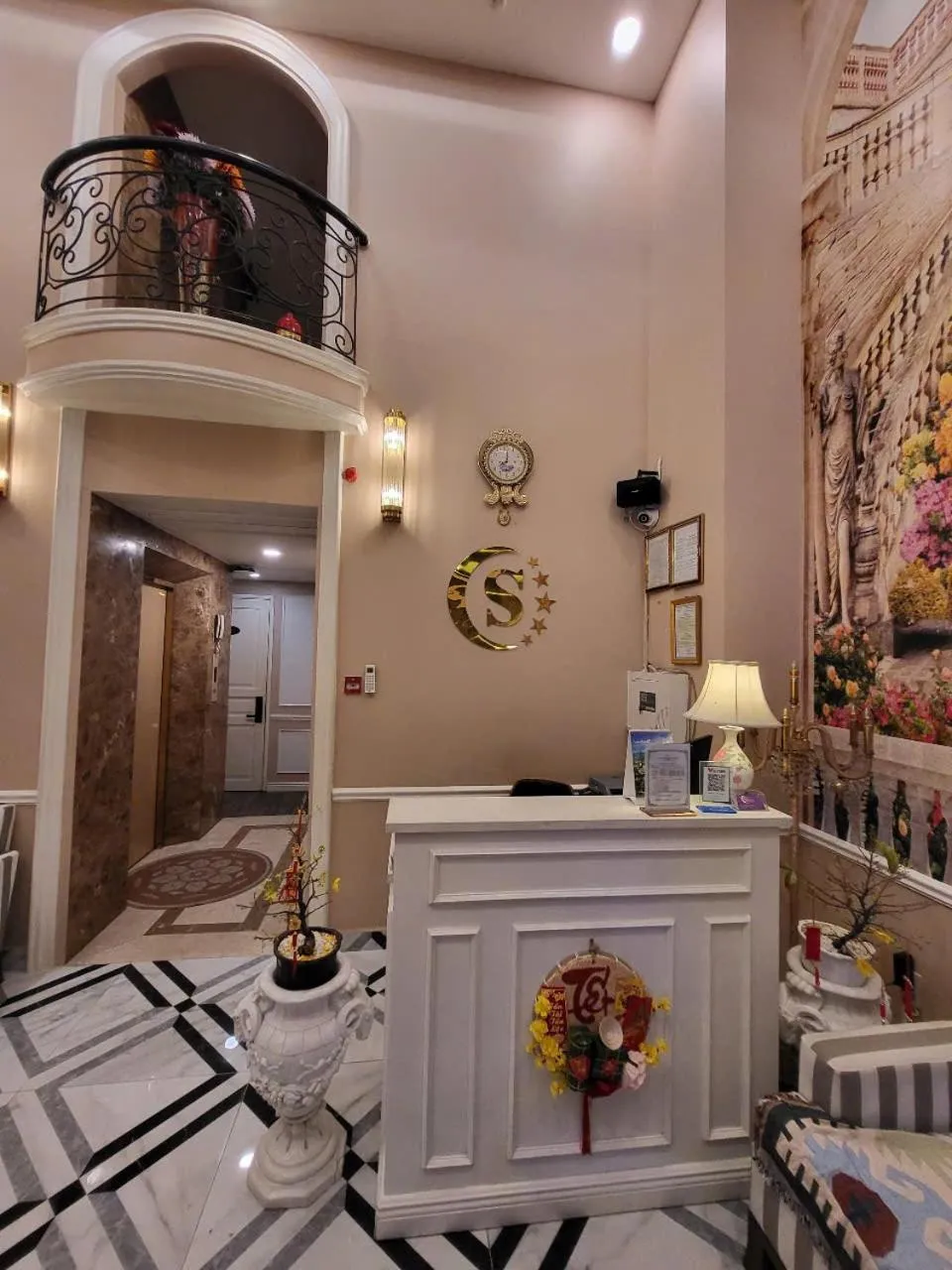 Saigon By Night Luxury Hotel