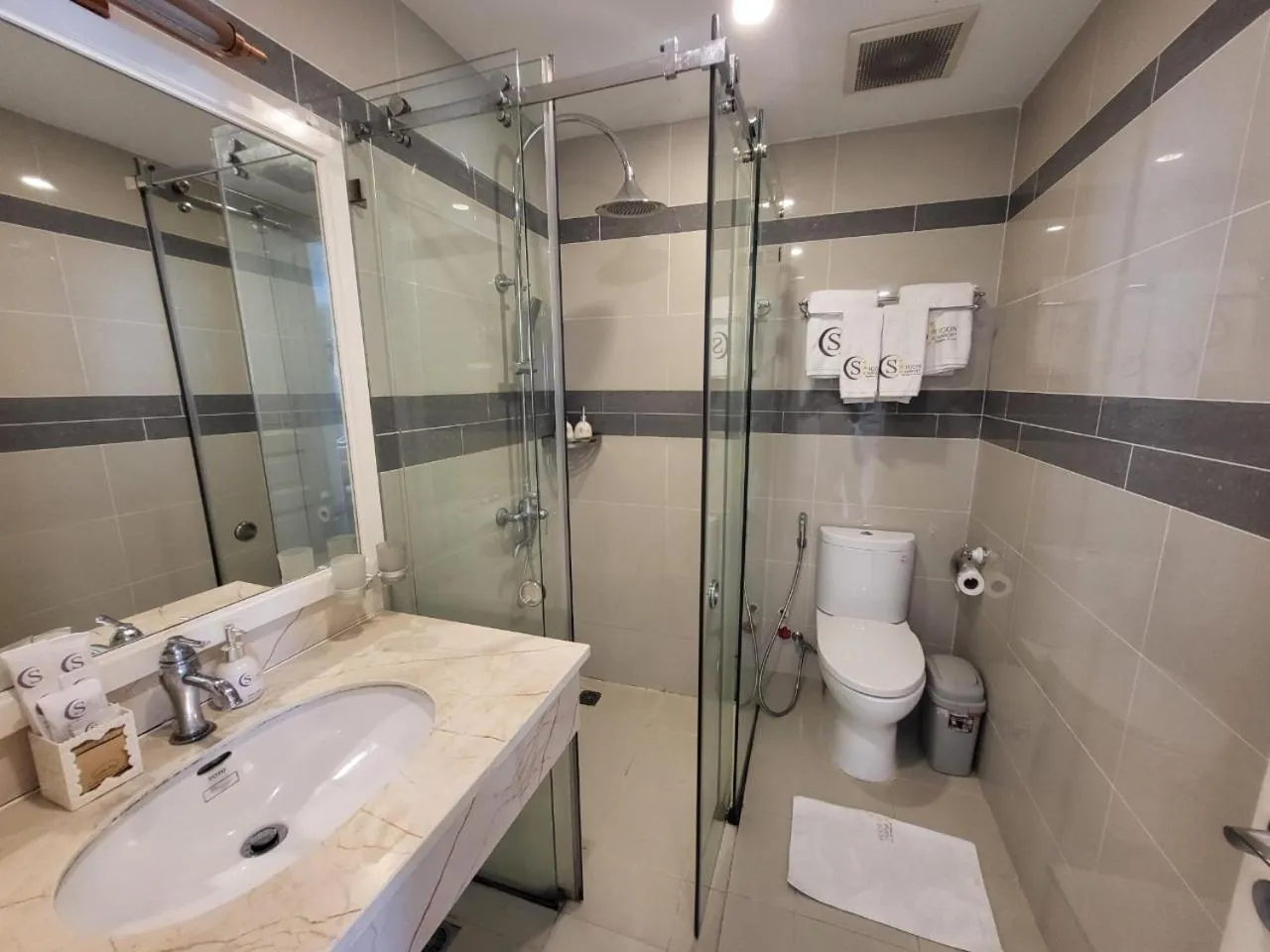 Saigon By Night Luxury Hotel