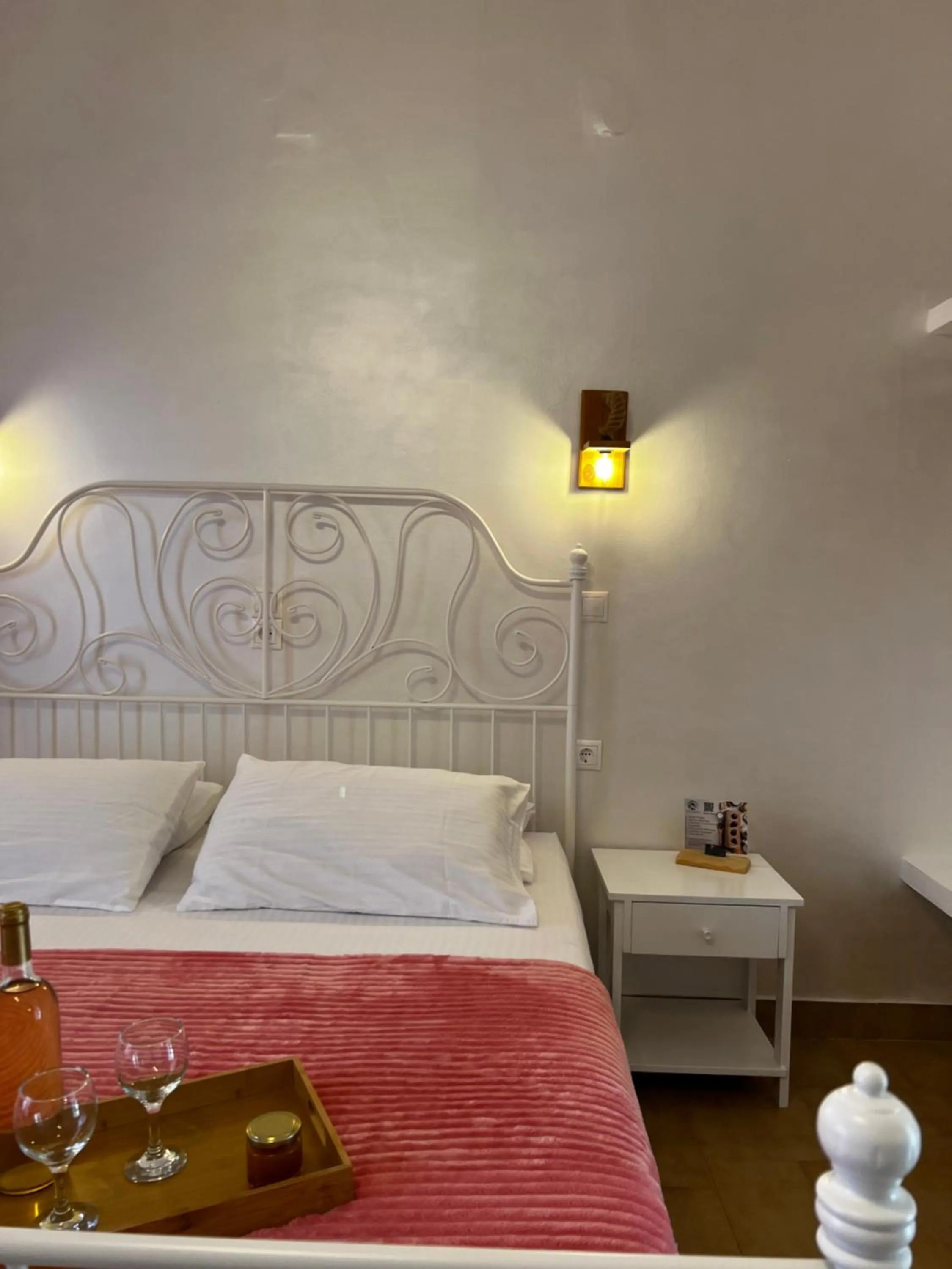 Bed in Ocean Front Studios 77