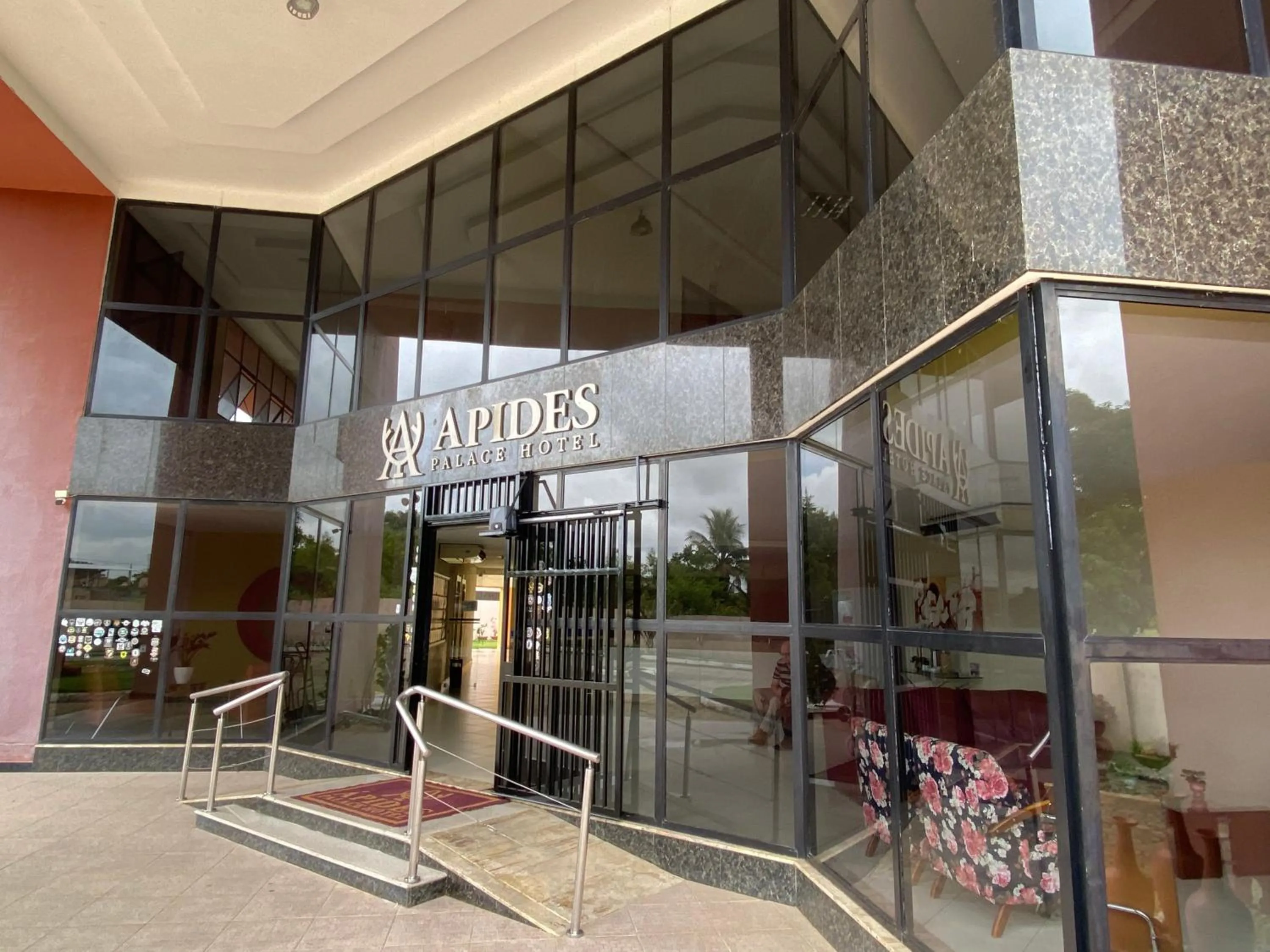 Facade/entrance in Apides Palace Hotel Ltda