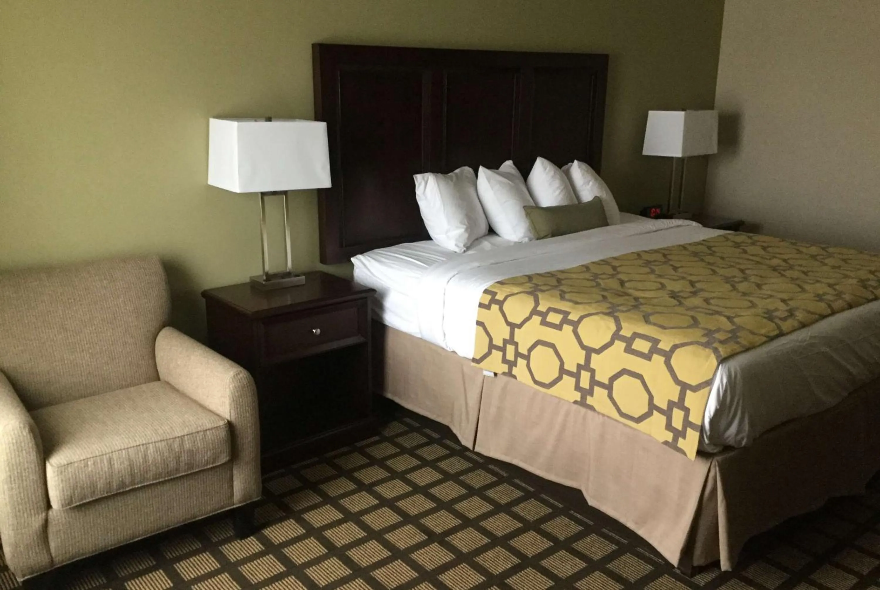 Photo of the whole room, Bed in Baymont by Wyndham Page Lake Powell