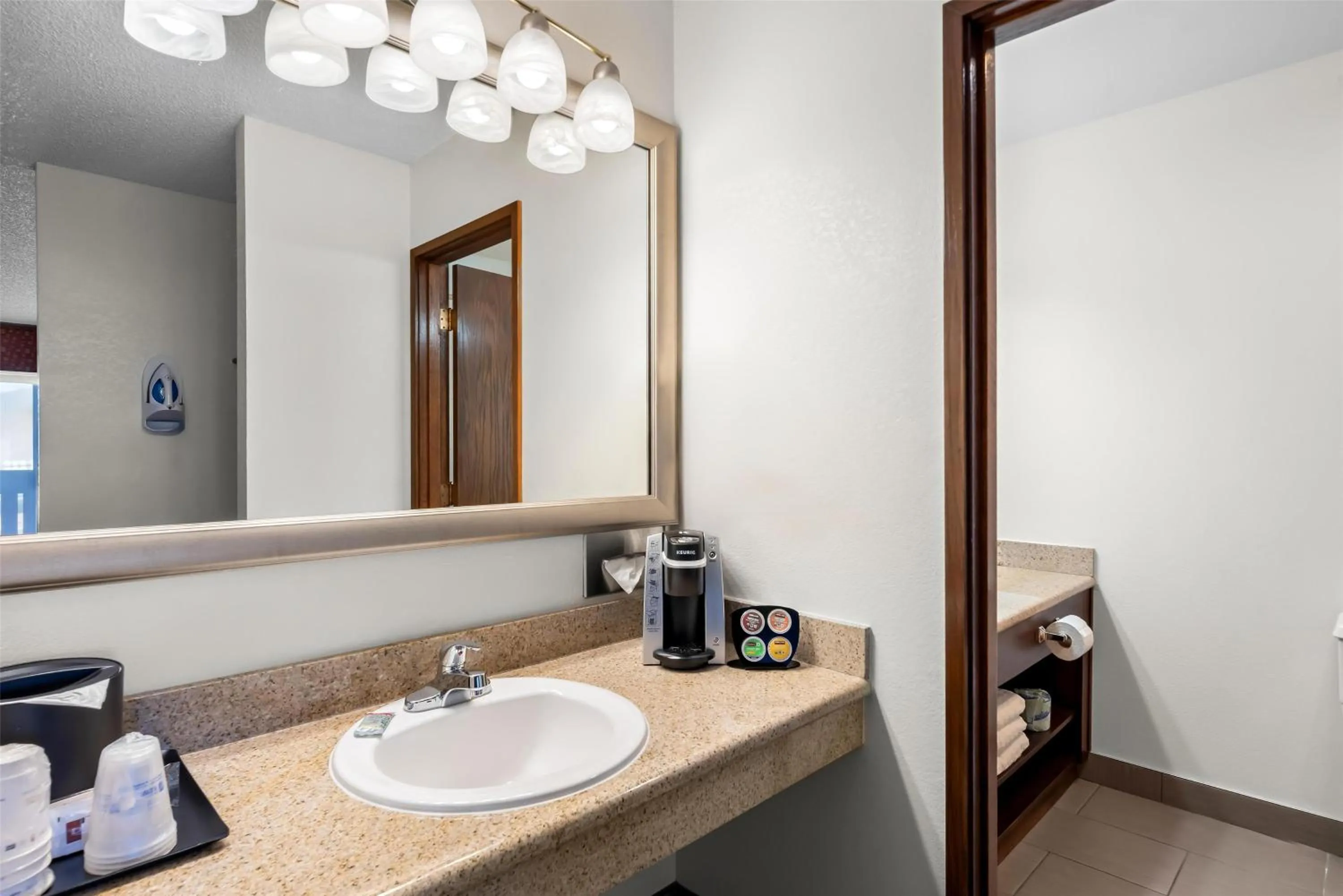 Bedroom in Best Western Chieftain Inn