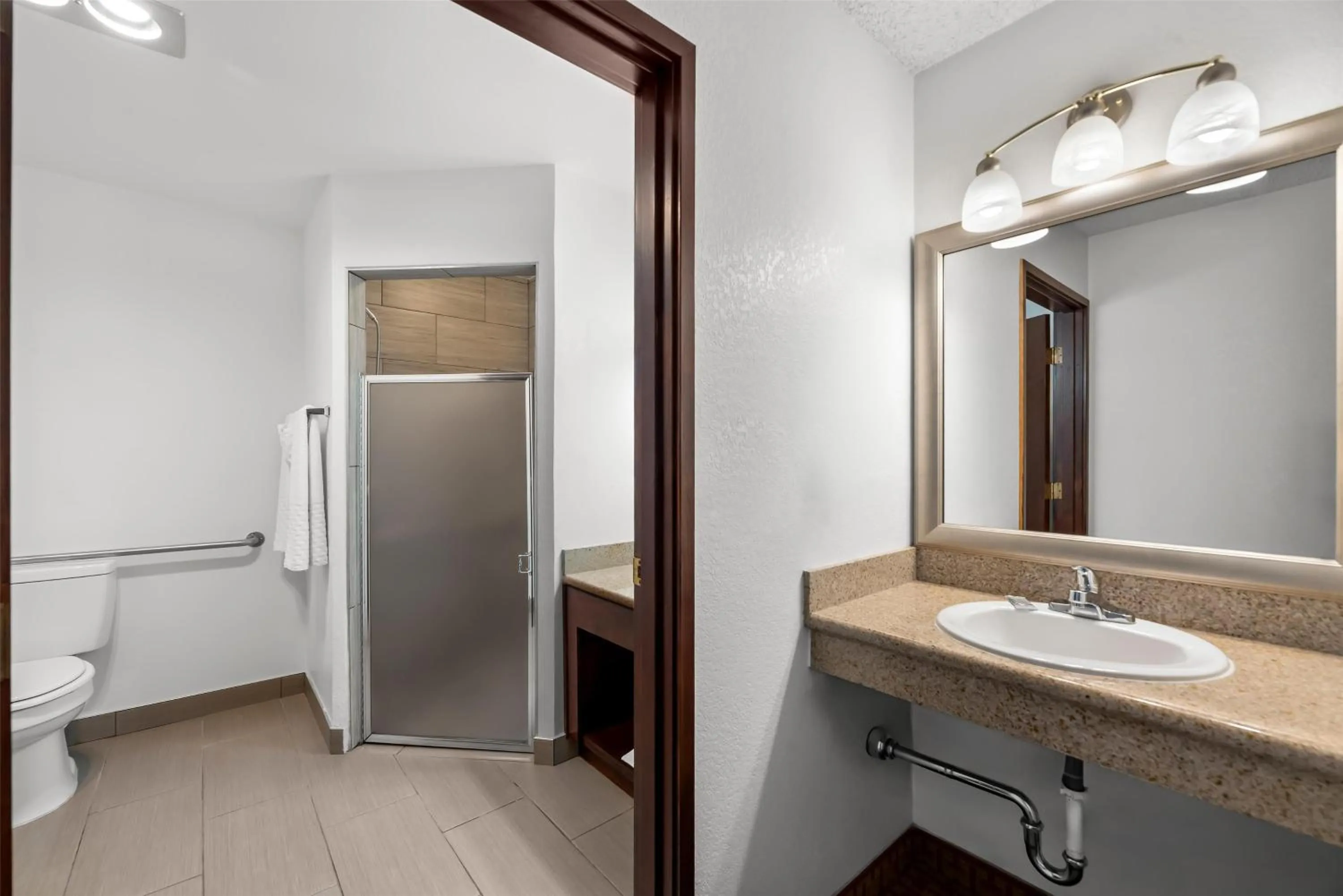 Bathroom in Best Western Chieftain Inn