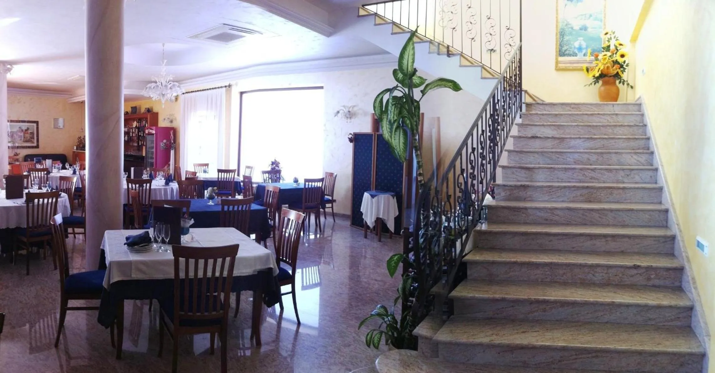 Restaurant/places to eat in Hotel Ristorante Cordial