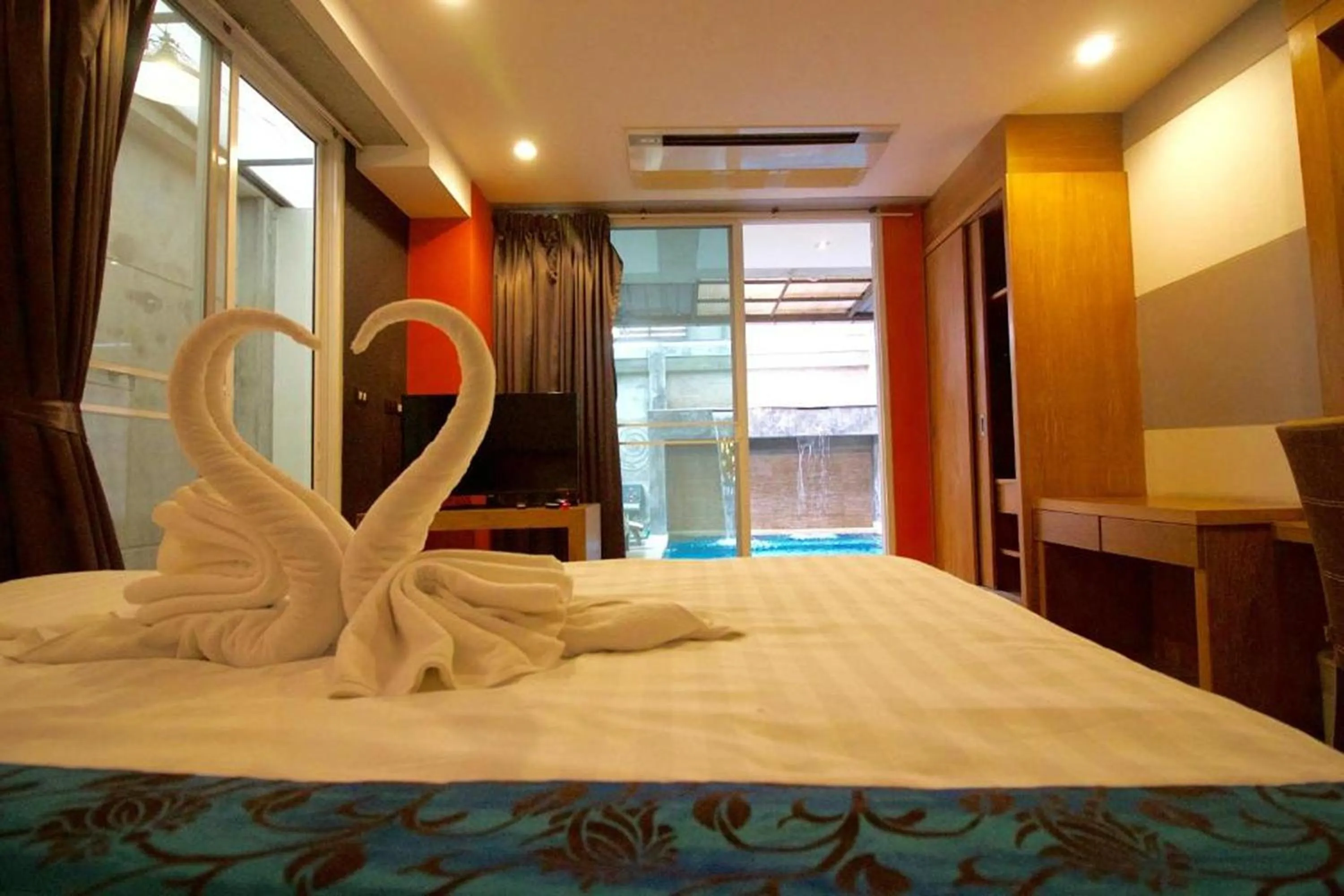 Bed in Eurna Resort Hotel