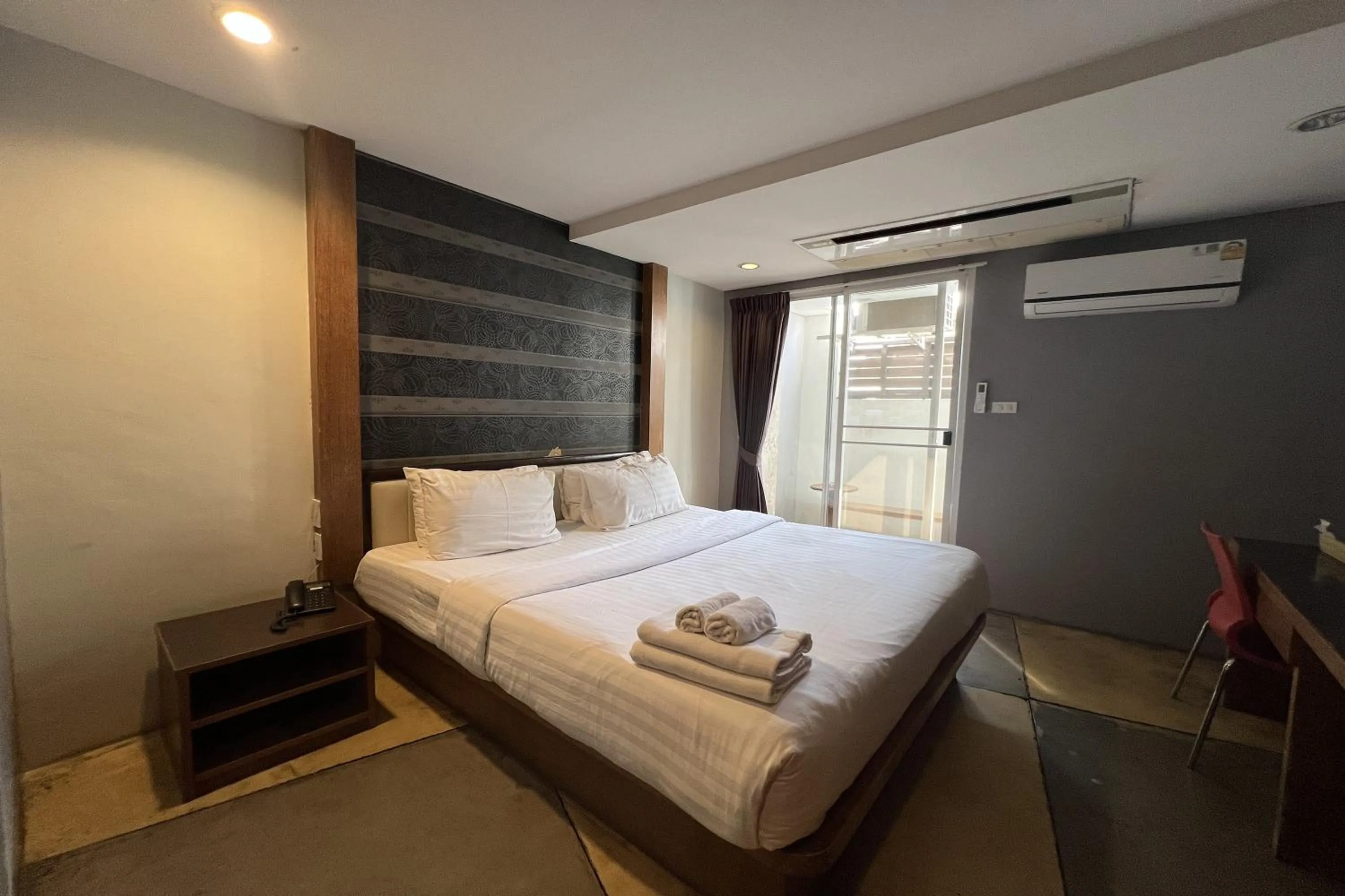 Bedroom, Bed in Eurna Resort Hotel