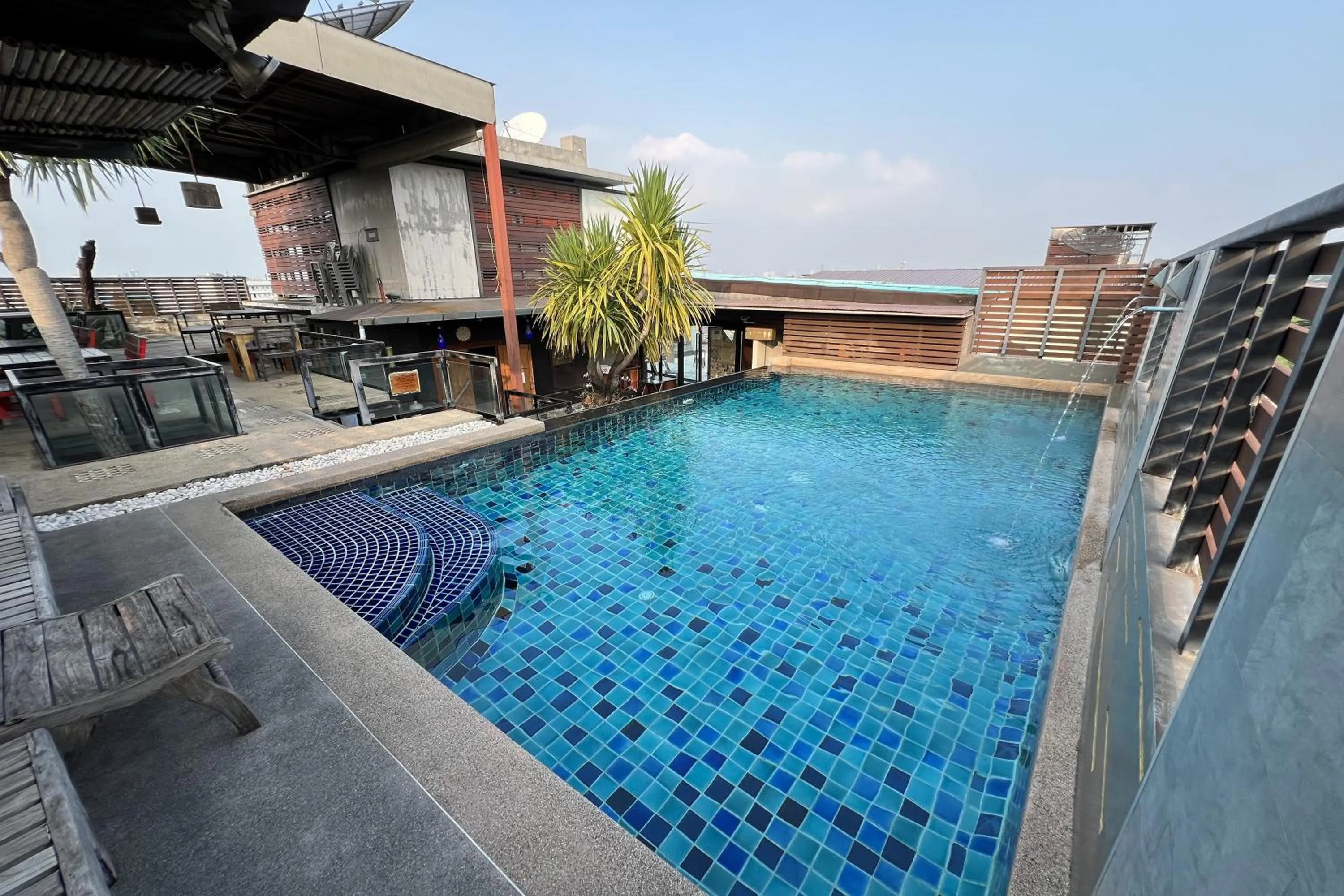 Swimming pool in Eurna Resort Hotel