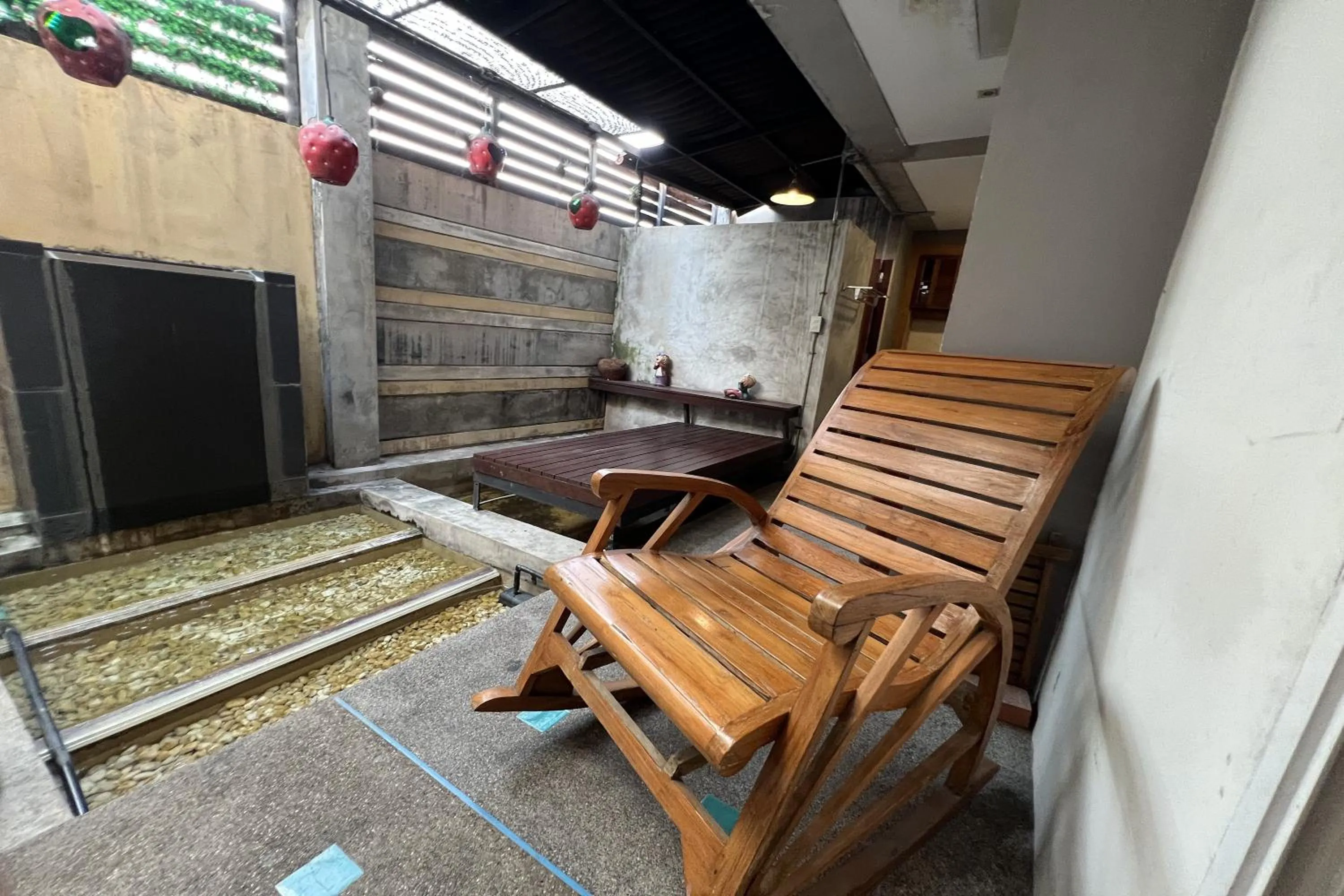 Patio in Eurna Resort Hotel