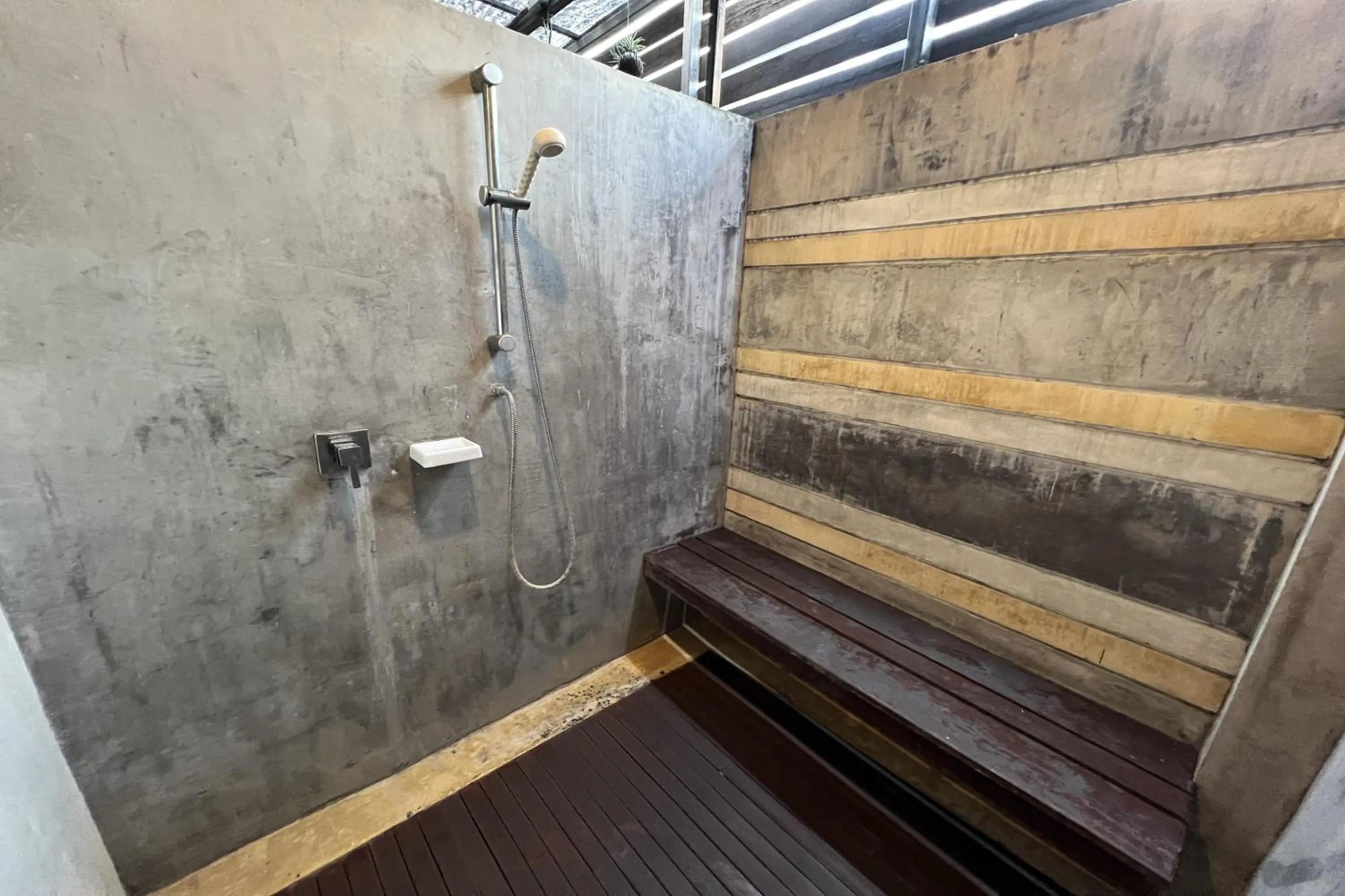 Shower in Eurna Resort Hotel