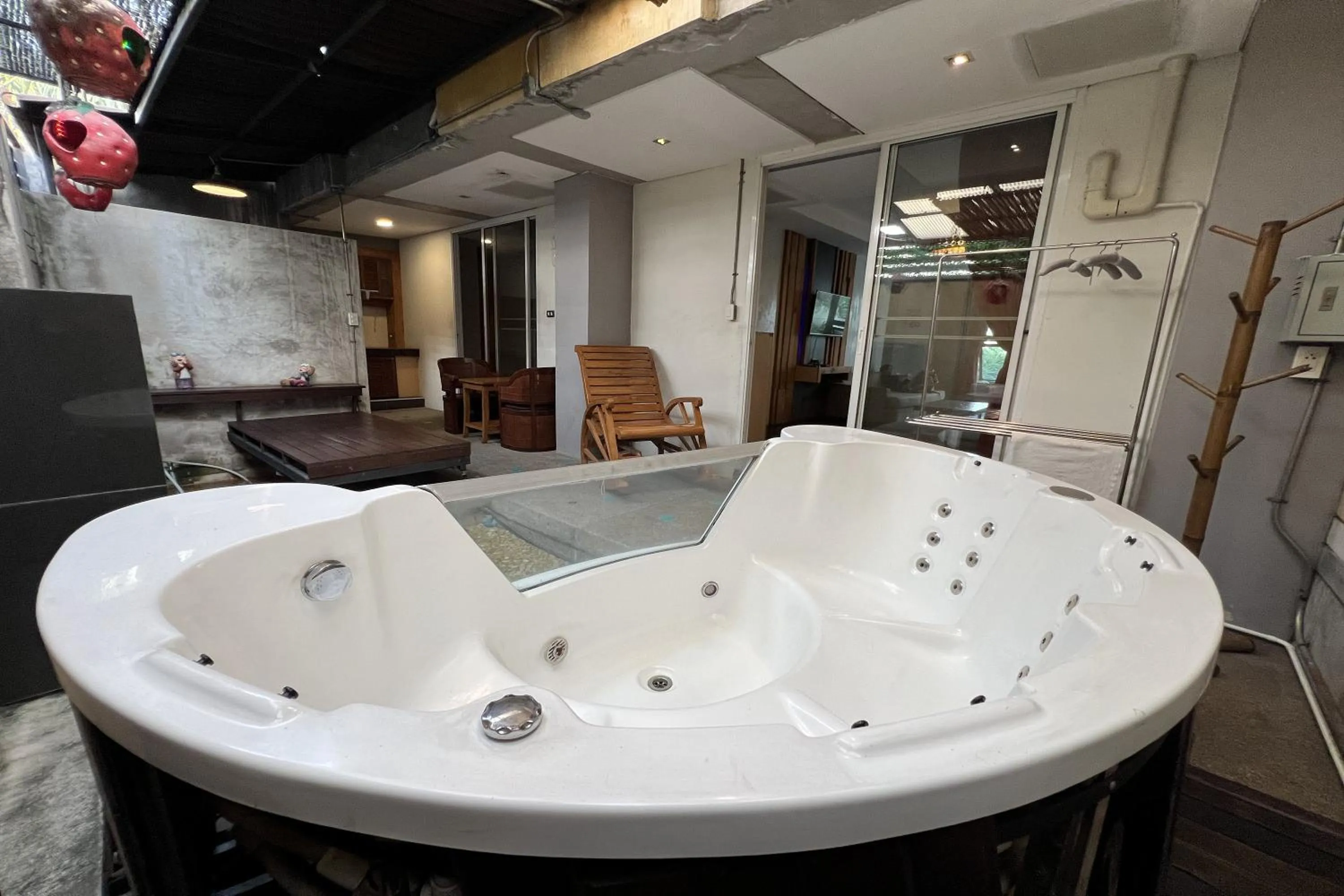 Hot Tub in Eurna Resort Hotel