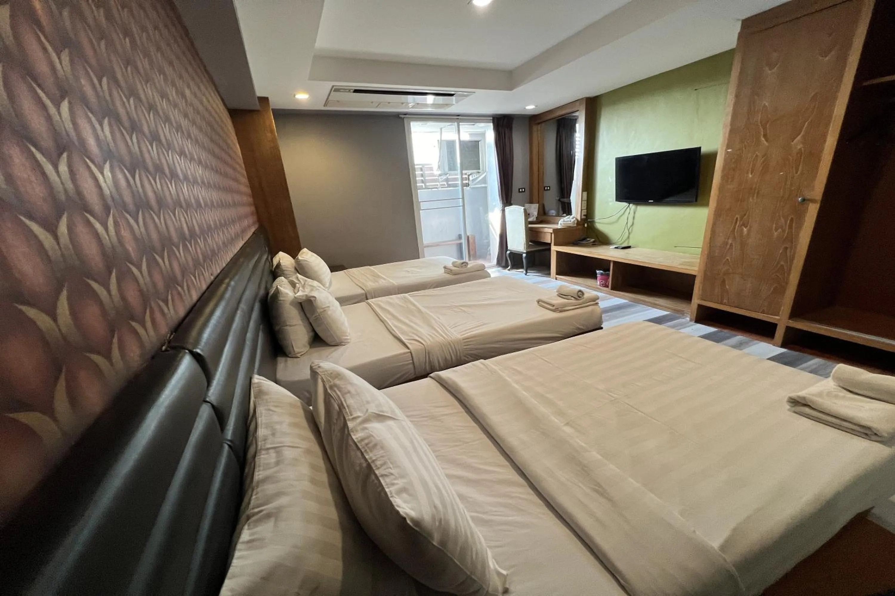 Bed in Eurna Resort Hotel